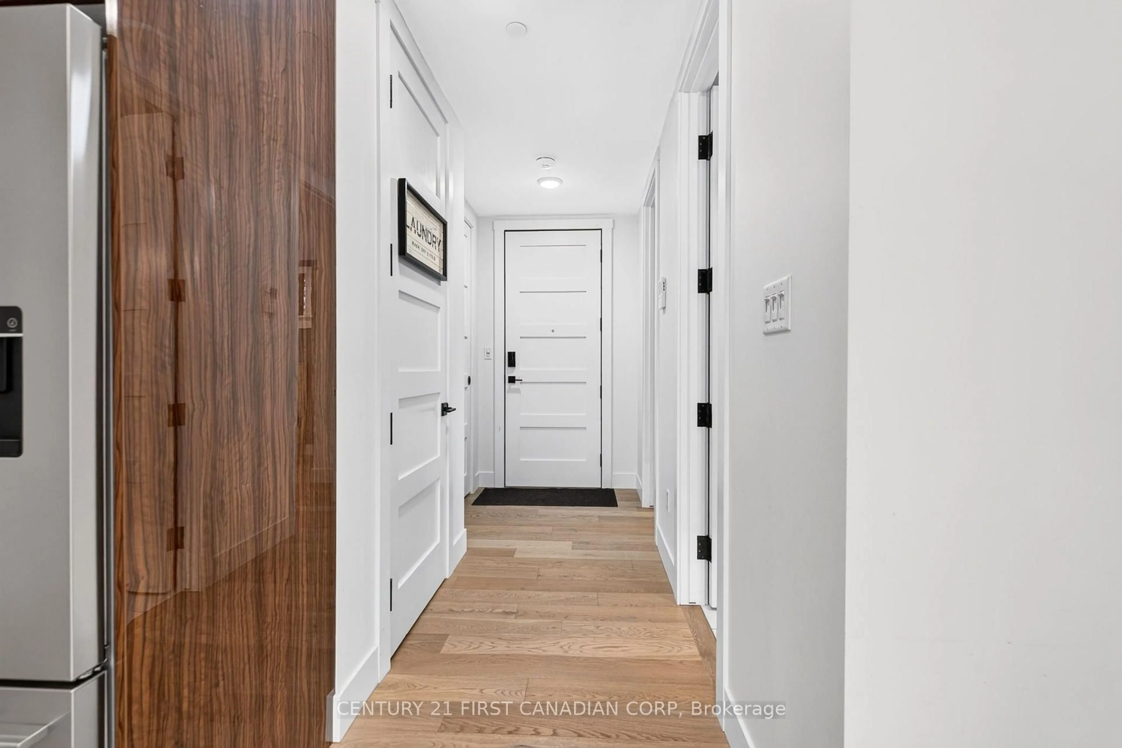 Indoor entryway for 85 Main St #201, Lambton Shores Ontario N0M 1T0