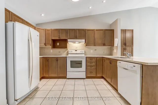 19 Hanlon Pl #15, Brant 5