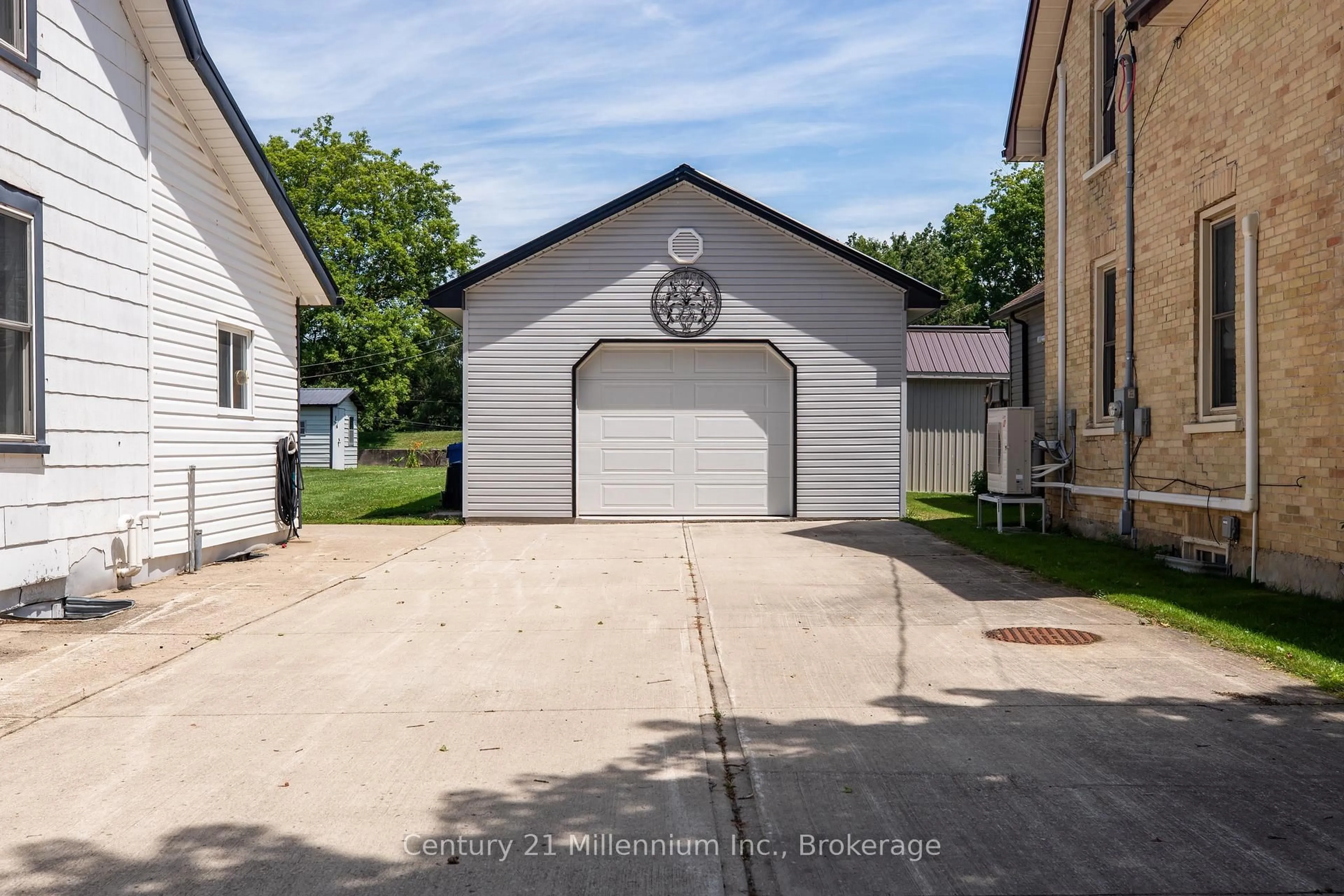 Indoor garage for 544 Louisa St, West Grey Ontario N0G 1C0