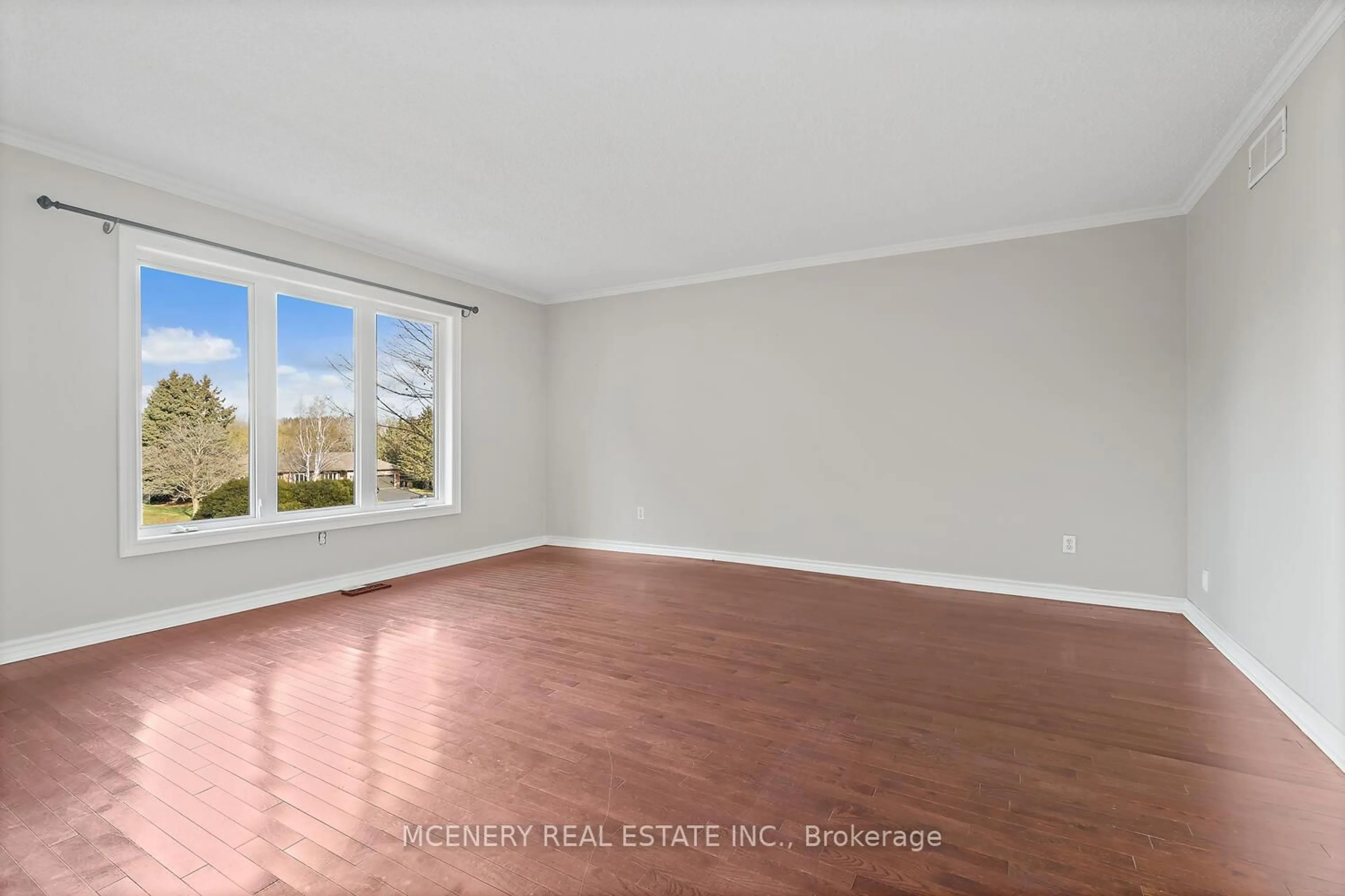 A pic of a room for 16 PATRICK Dr, Erin Ontario N0B 1T0