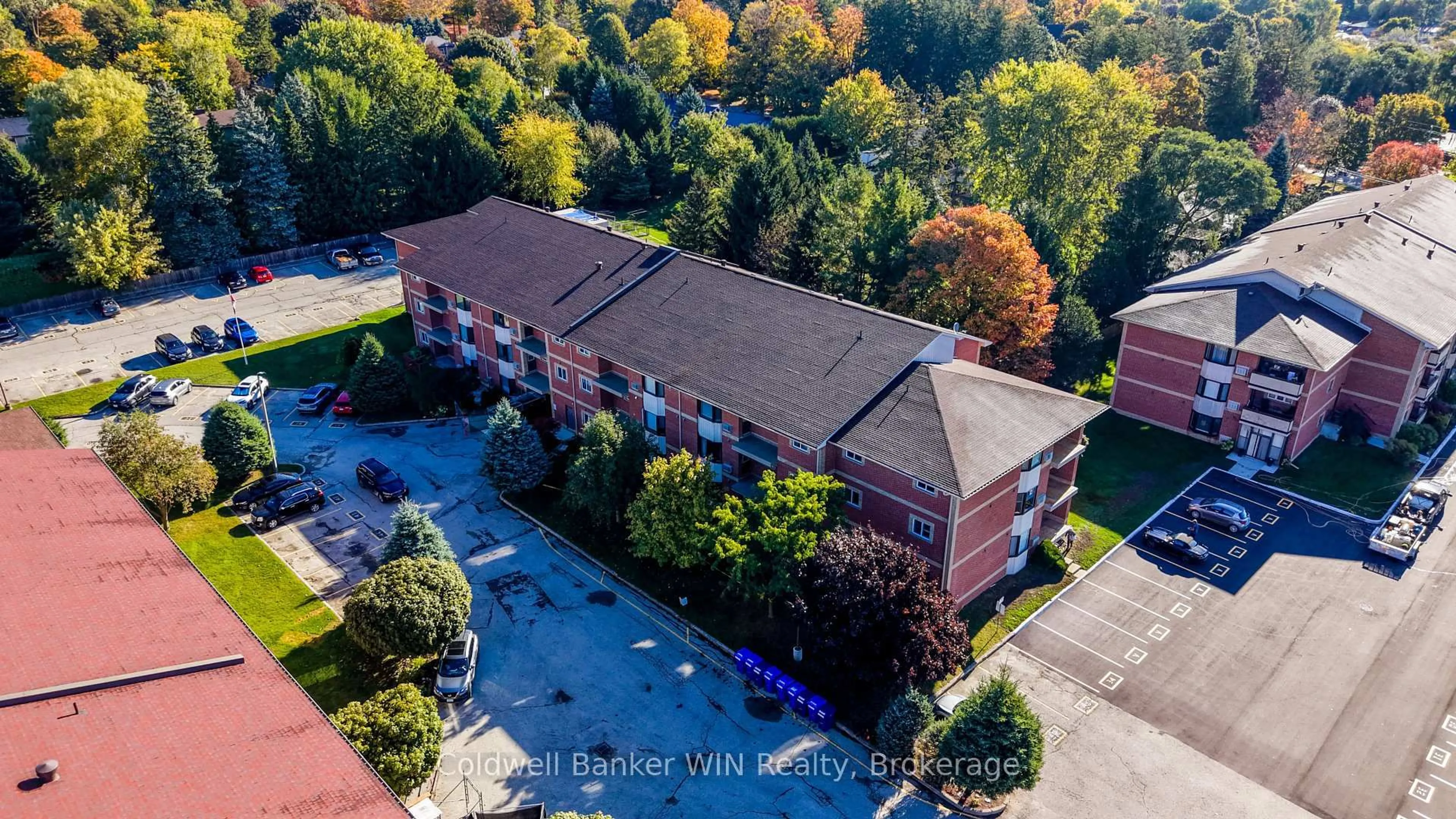 A pic from outside/outdoor area/front of a property/back of a property/a pic from drone, building for 440 Durham St #306, Wellington North Ontario N0G 2L1