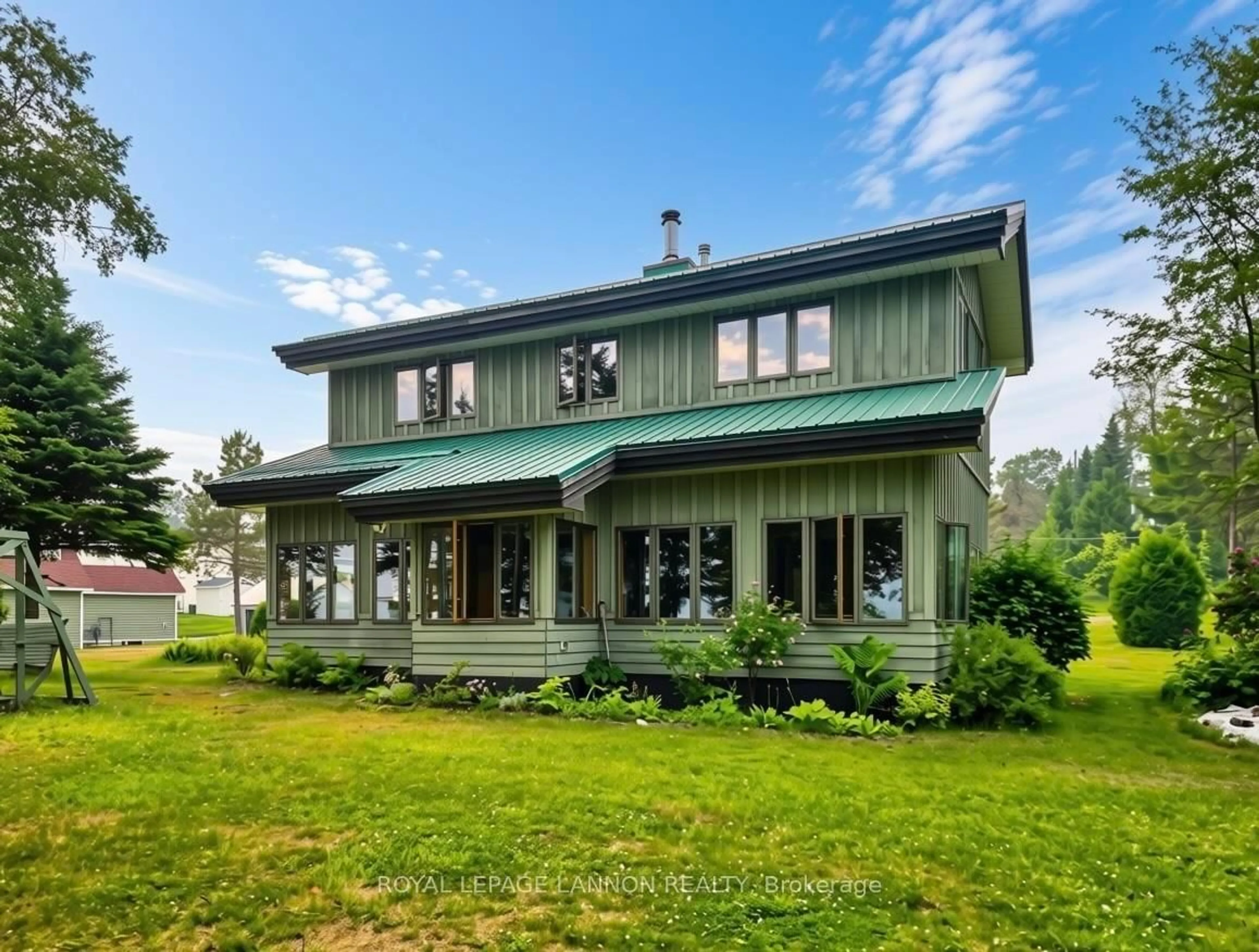 Home with vinyl exterior material, building for 2719 Birch Beach Rd., Shuniah Ontario P7A 0C2