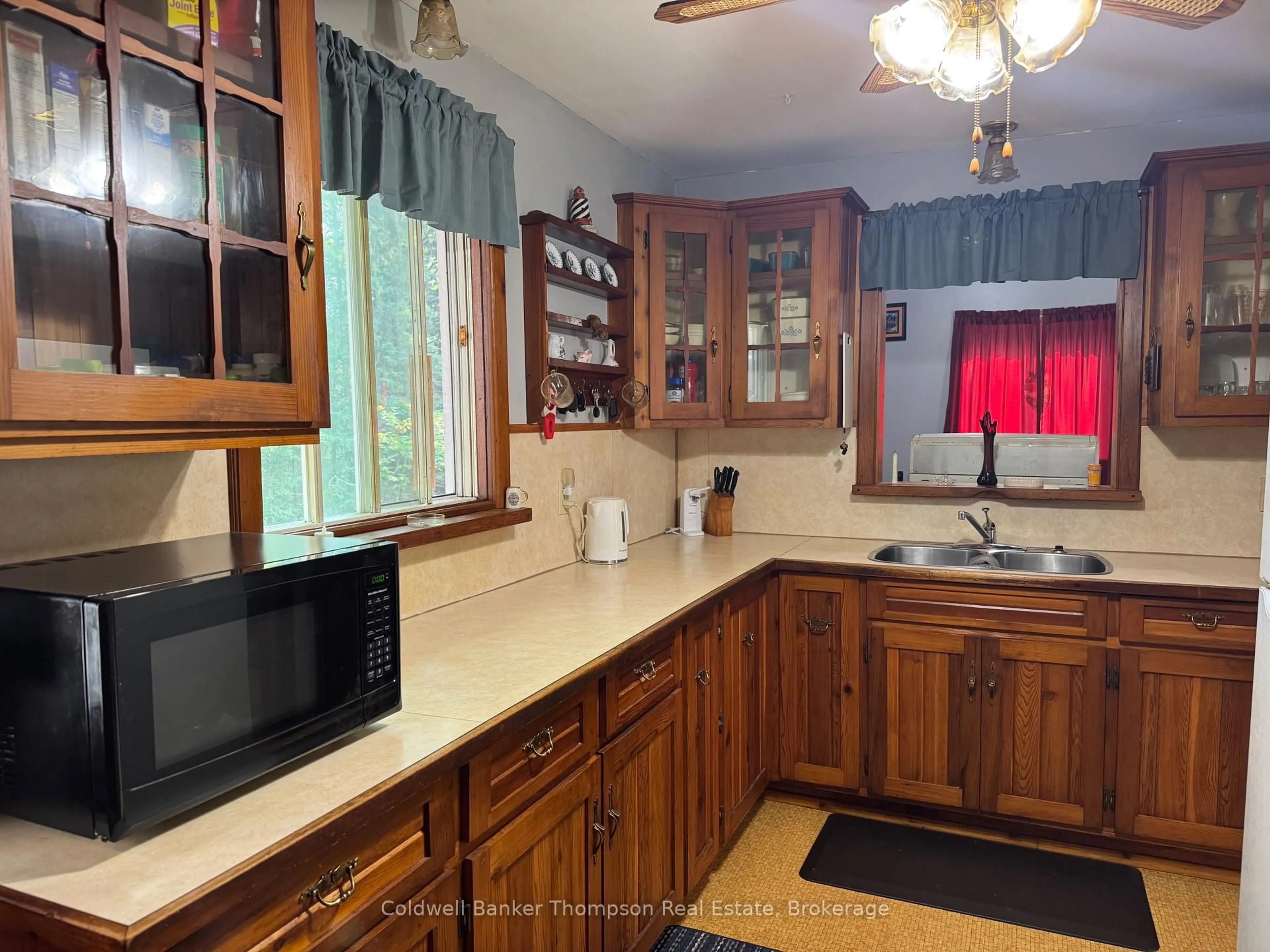 Standard kitchen, unknown for 3664 Highway 518 Highway, McMurrich/Monteith Ontario P0A 1Y0