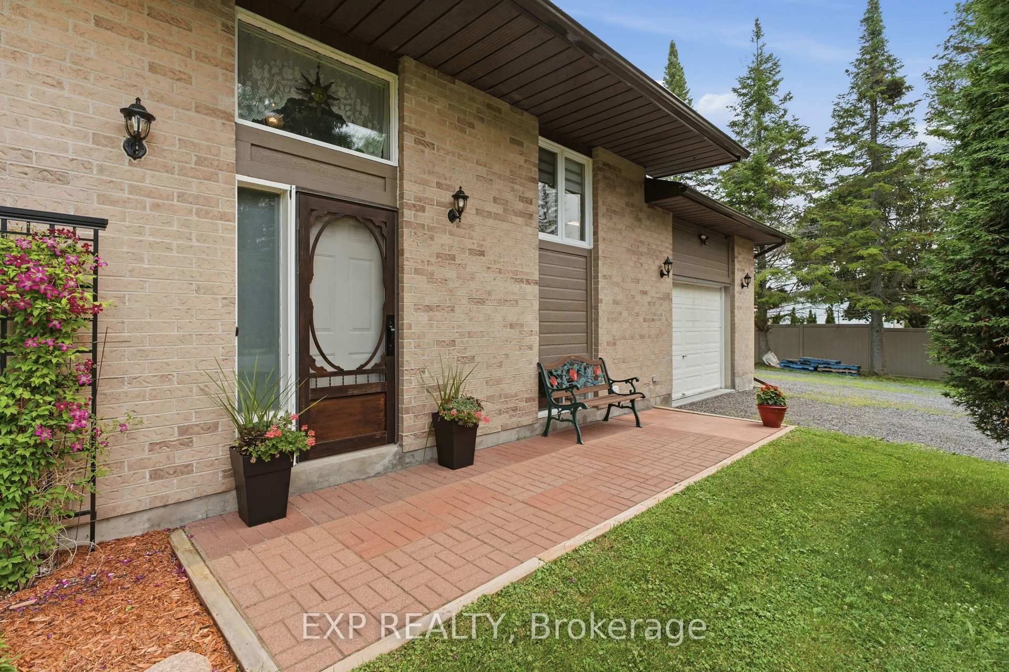 Home with brick exterior material, street for 1445 DU LAC Rd, Clarence-Rockland Ontario K0A 3N0