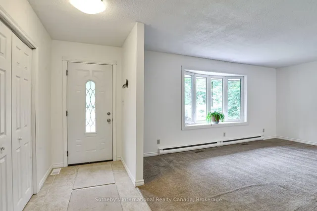 1048 Old Falkenburg Rd, Bracebridge 3