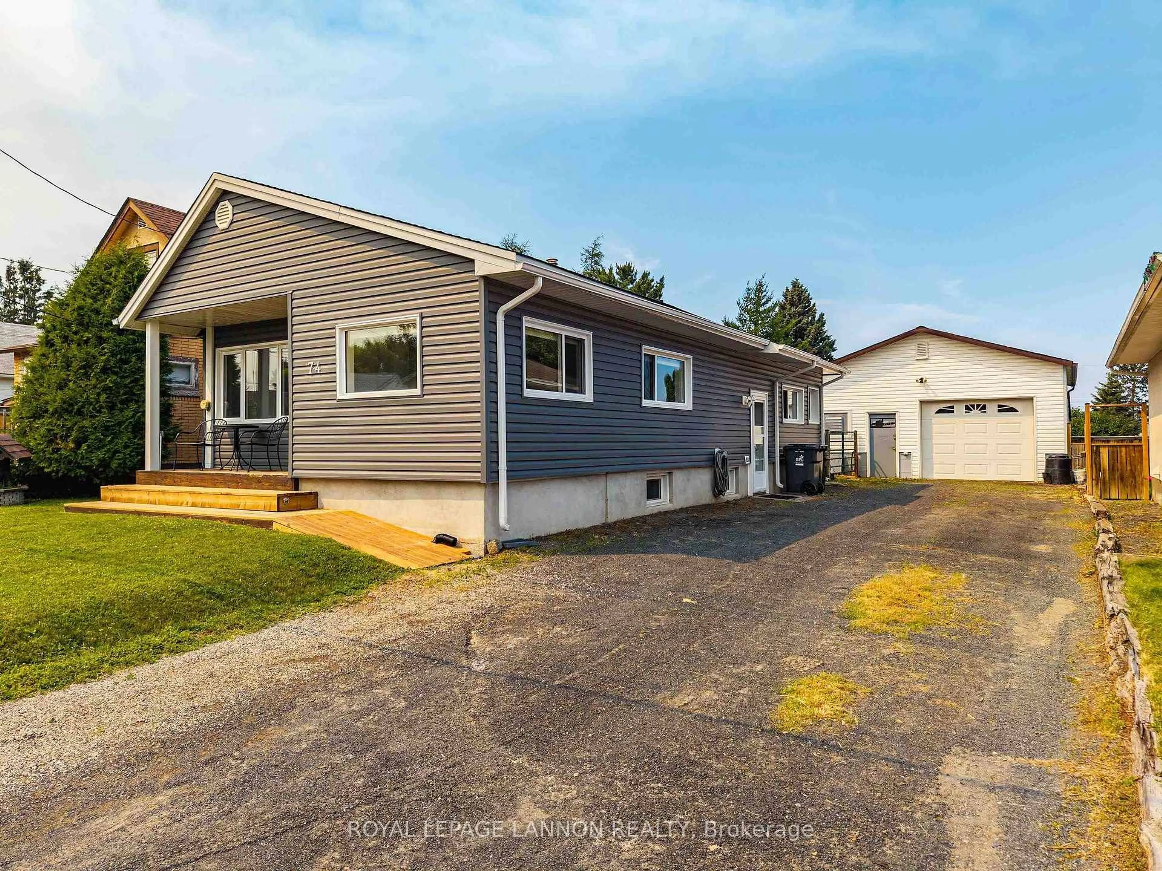 Home with vinyl exterior material, street for 74 MELVIN Ave, Thunder Bay Ontario P7A 7C4