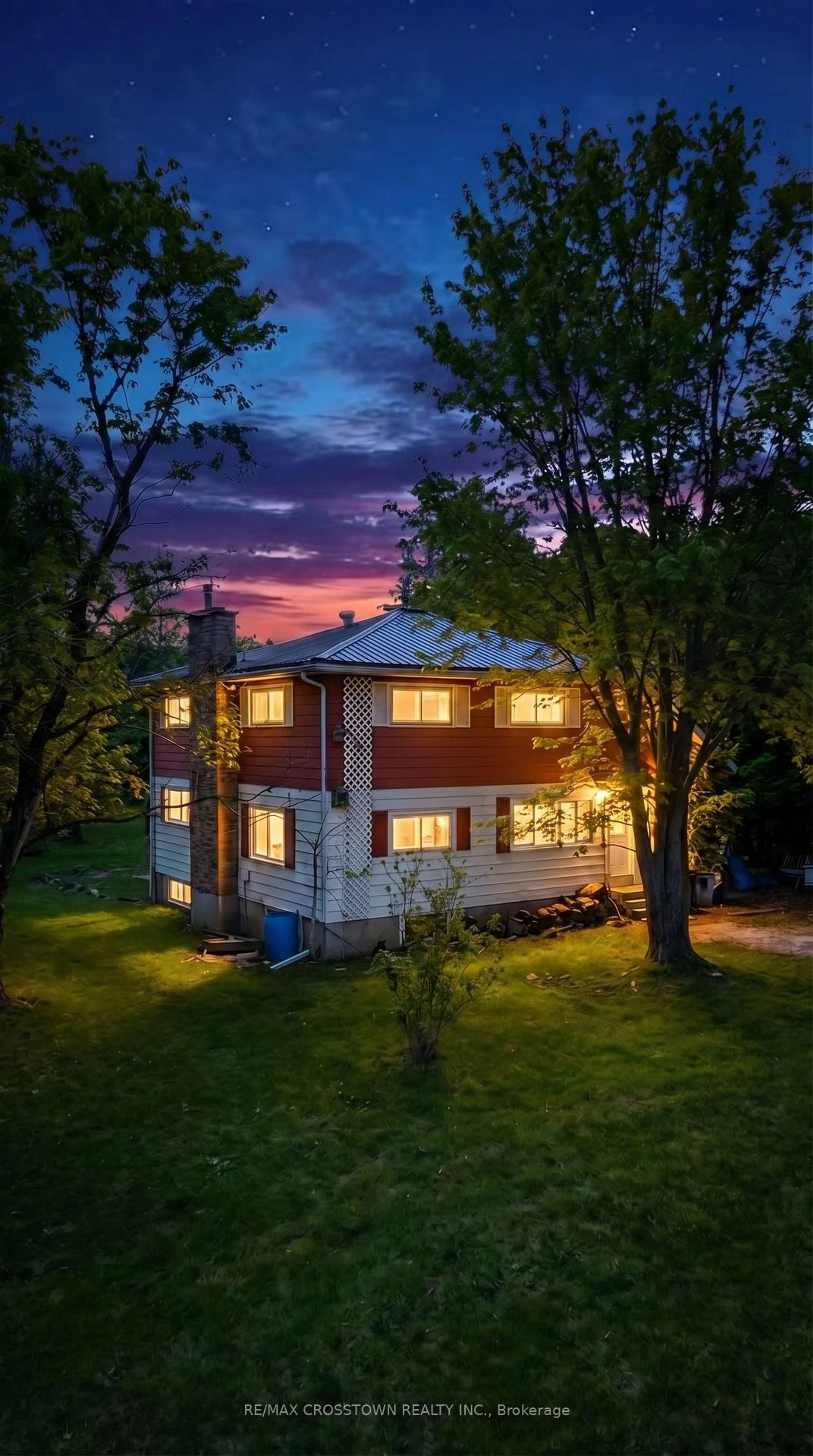 A pic from outside/outdoor area/front of a property/back of a property/a pic from drone, building for 316056 Highway 6 Highway, Chatsworth Ontario N0H 2V0