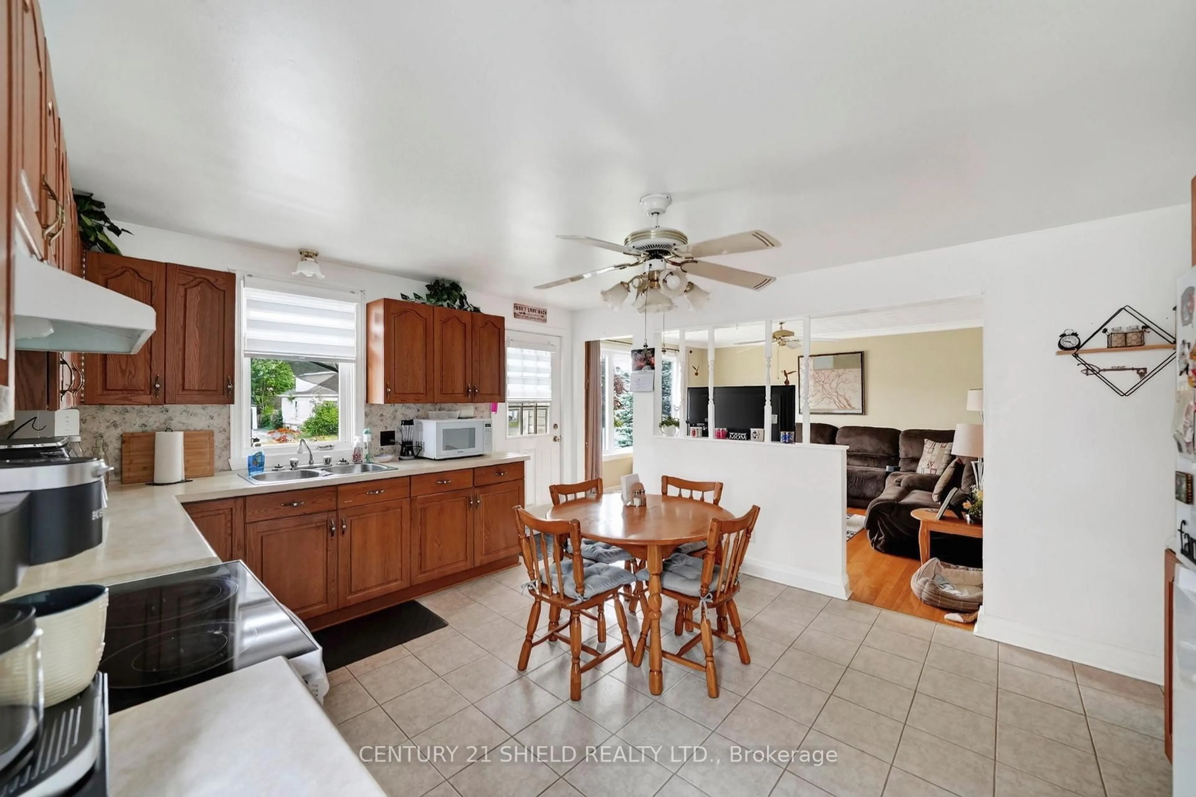 Open concept kitchen, ceramic/tile floor for 1007 2nd St, Cornwall Ontario K6H 2A8