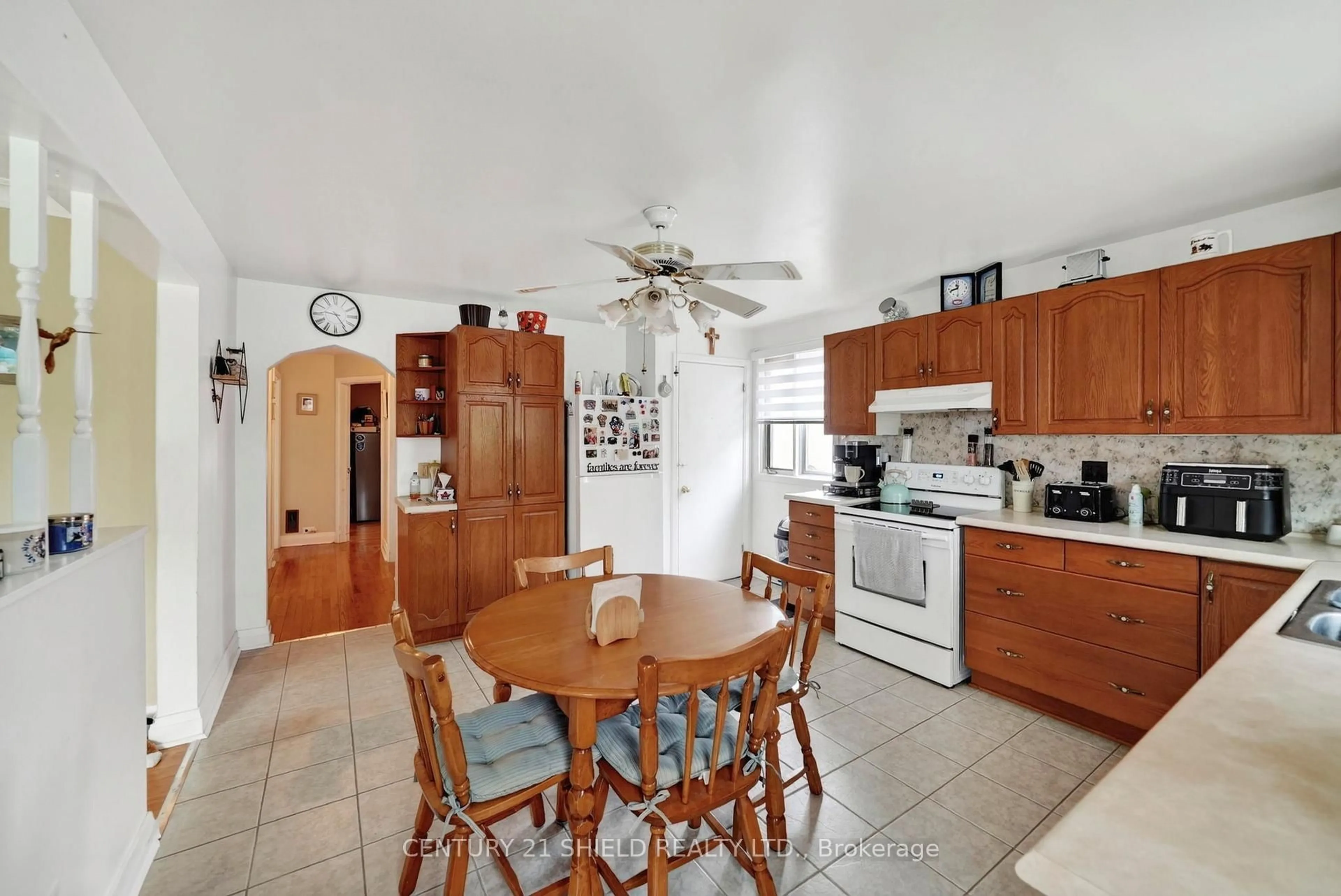 Unknown for 1007 2nd St, Cornwall Ontario K6H 2A8