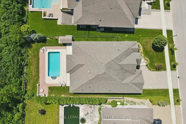 596 Regal Pl, Waterloo 3