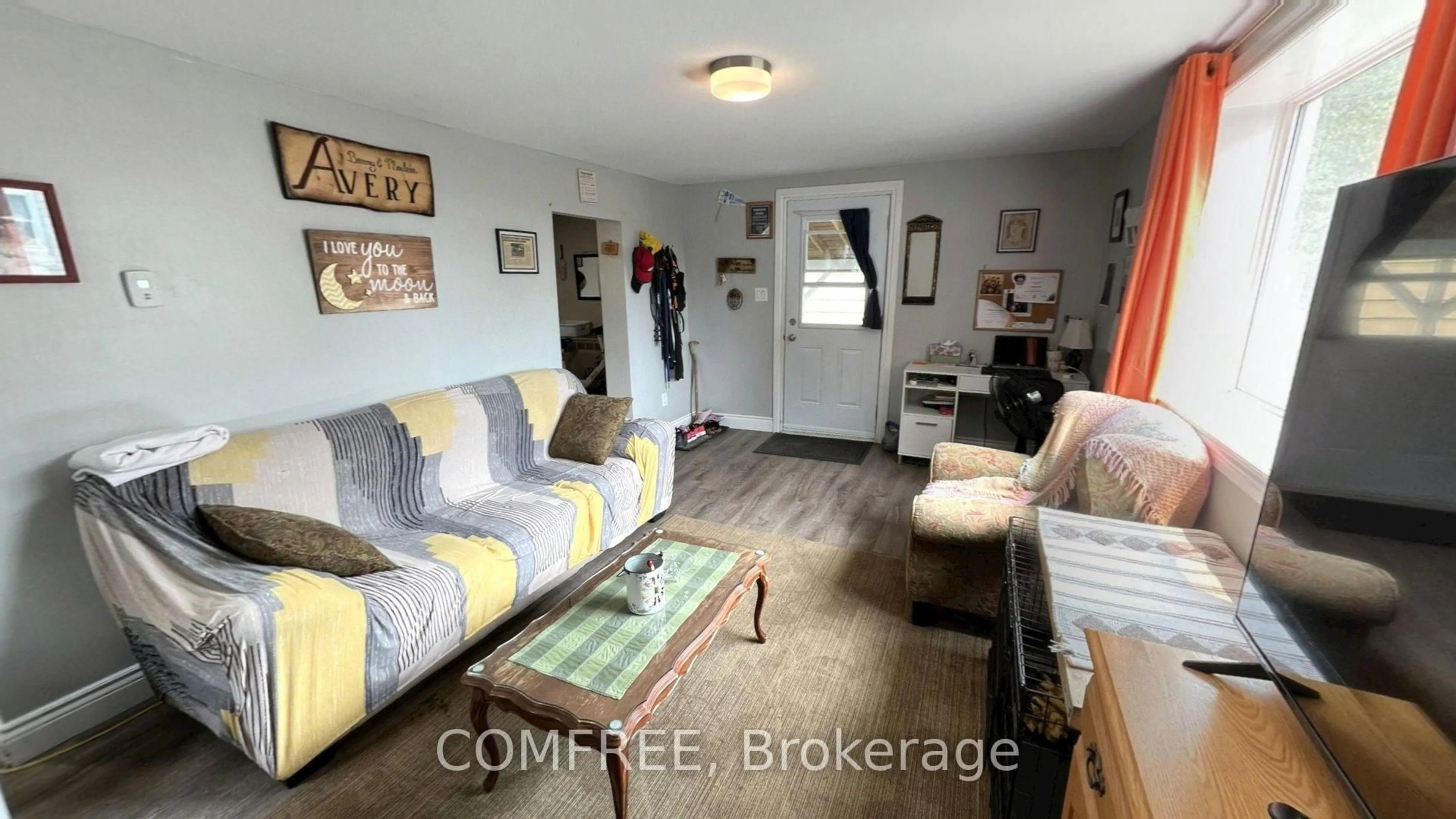 A pic of a room for 21 Monroe Ave, Cornwall Ontario K6H 2N1