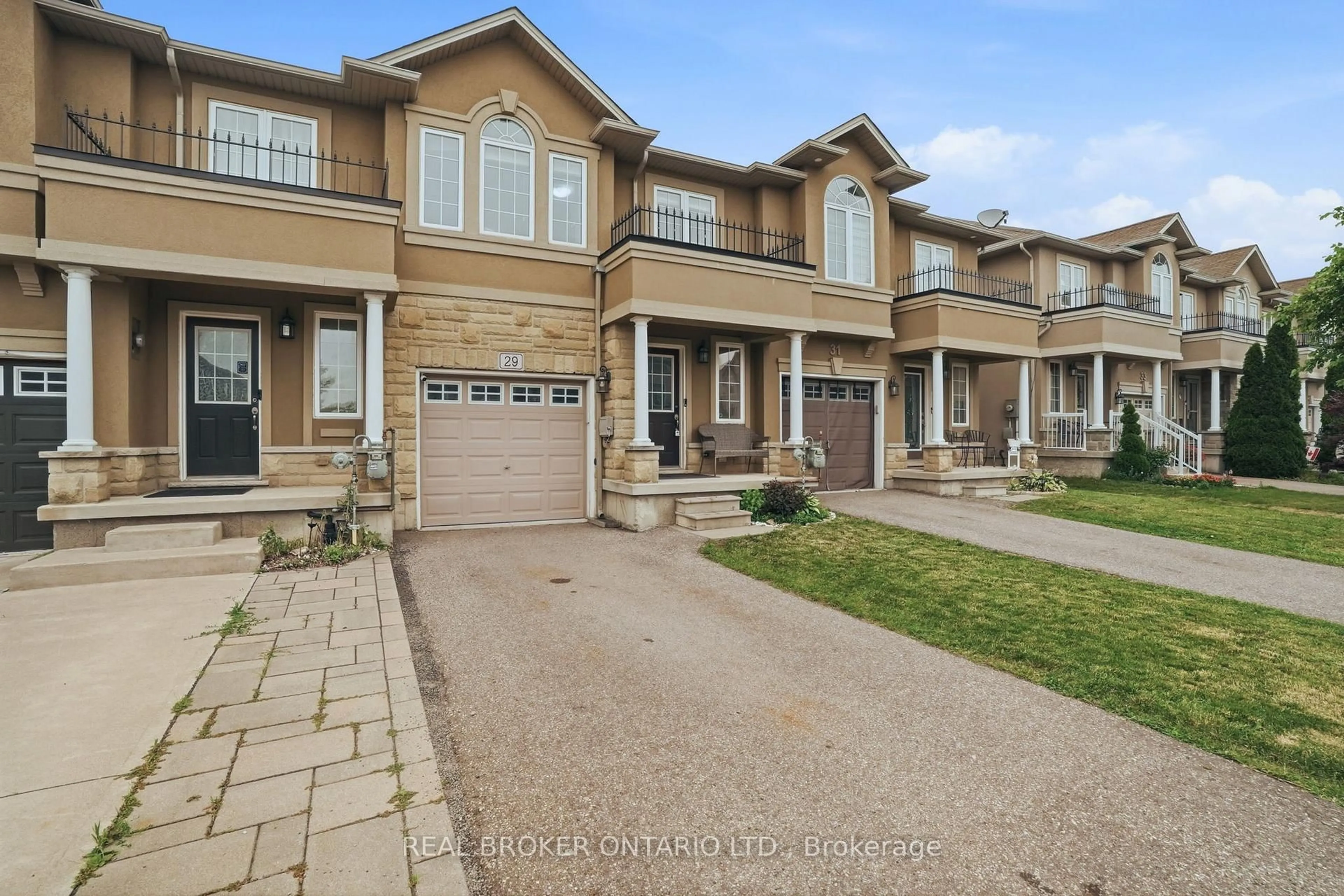 A pic from outside/outdoor area/front of a property/back of a property/a pic from drone, street for 29 Waterbridge St, Hamilton Ontario L8J 0G4