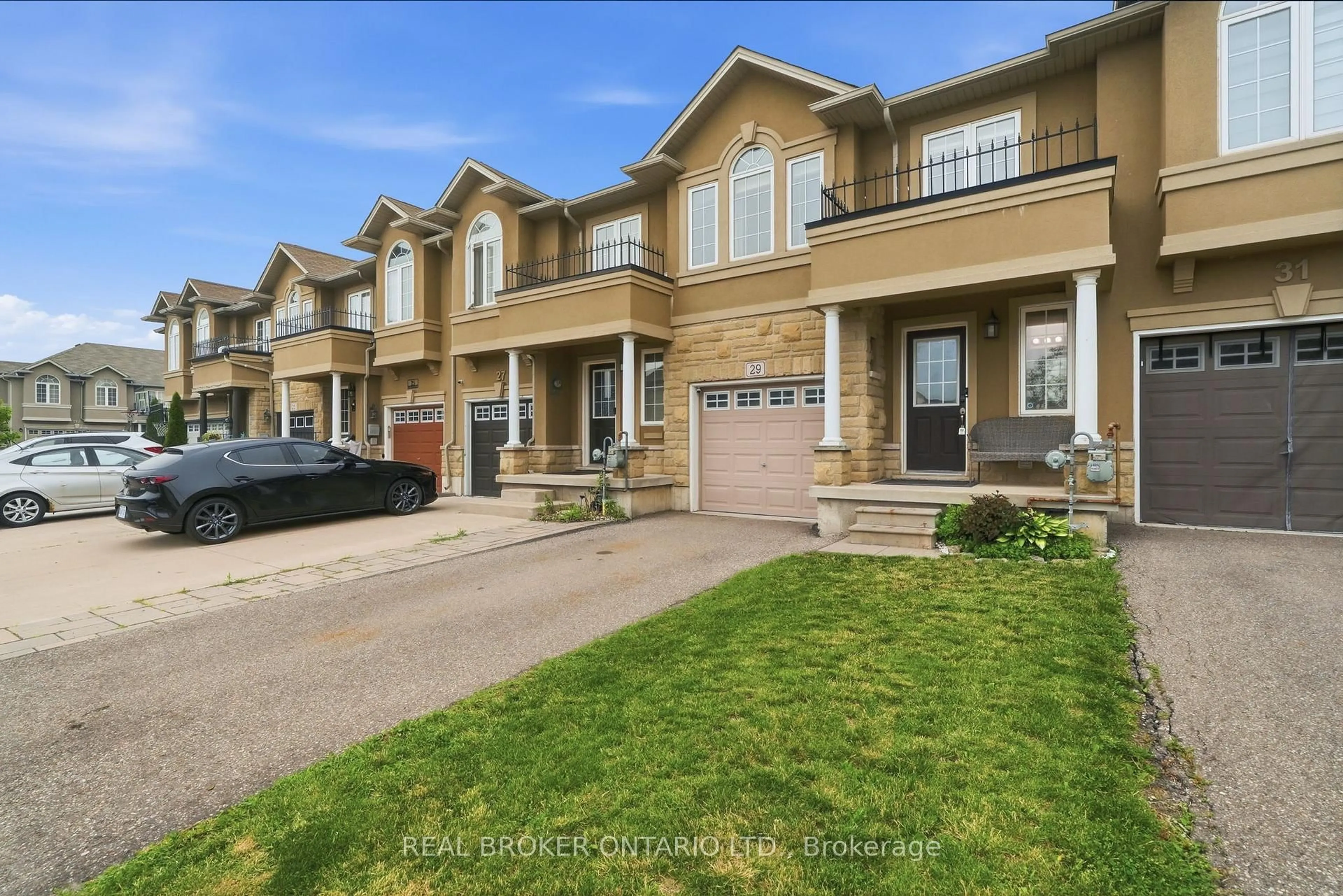 A pic from outside/outdoor area/front of a property/back of a property/a pic from drone, street for 29 Waterbridge St, Hamilton Ontario L8J 0G4