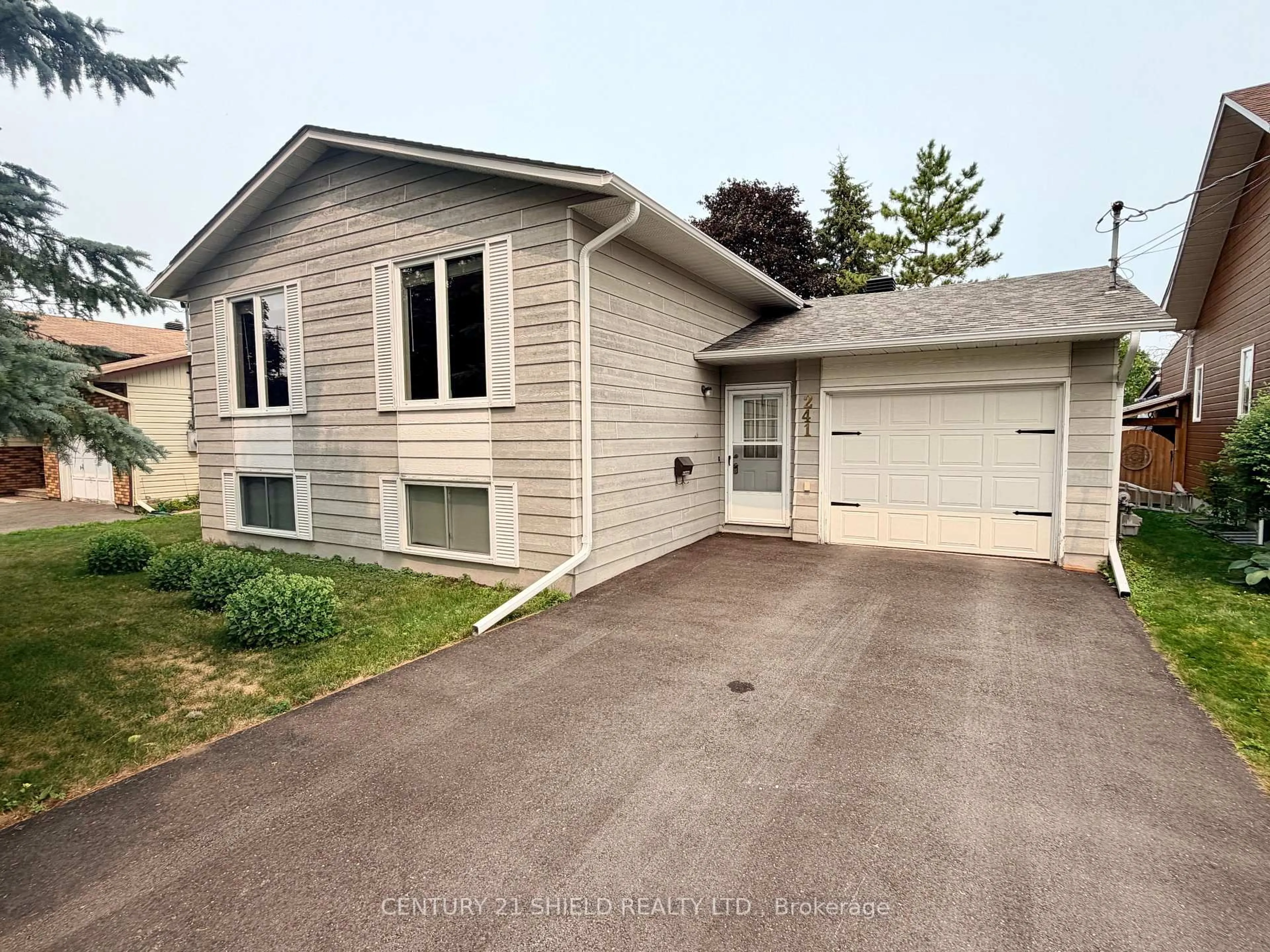 Home with vinyl exterior material, street for 241 Sarah St, Carleton Place Ontario K7C 4C4