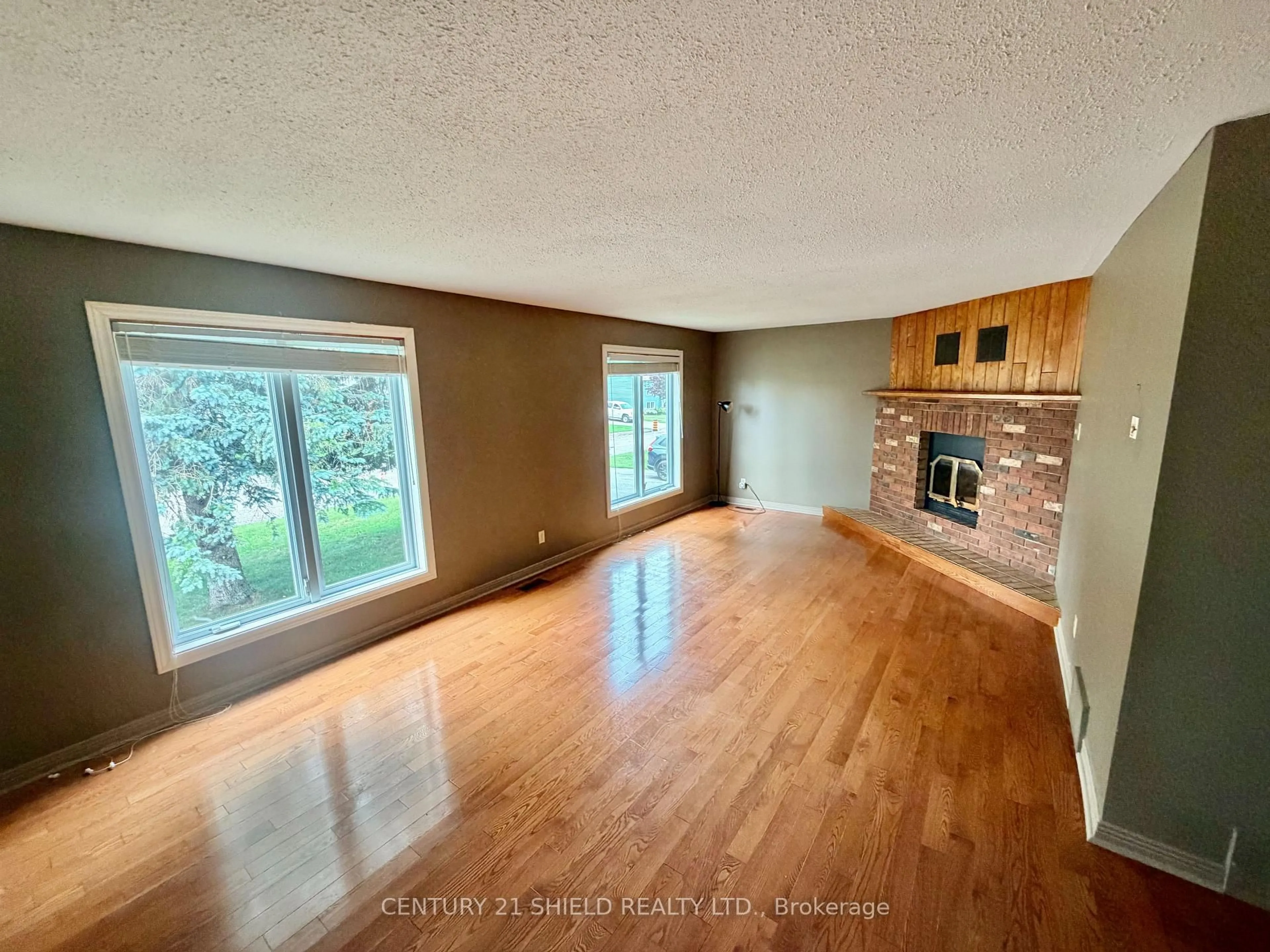 A pic of a room for 241 Sarah St, Carleton Place Ontario K7C 4C4