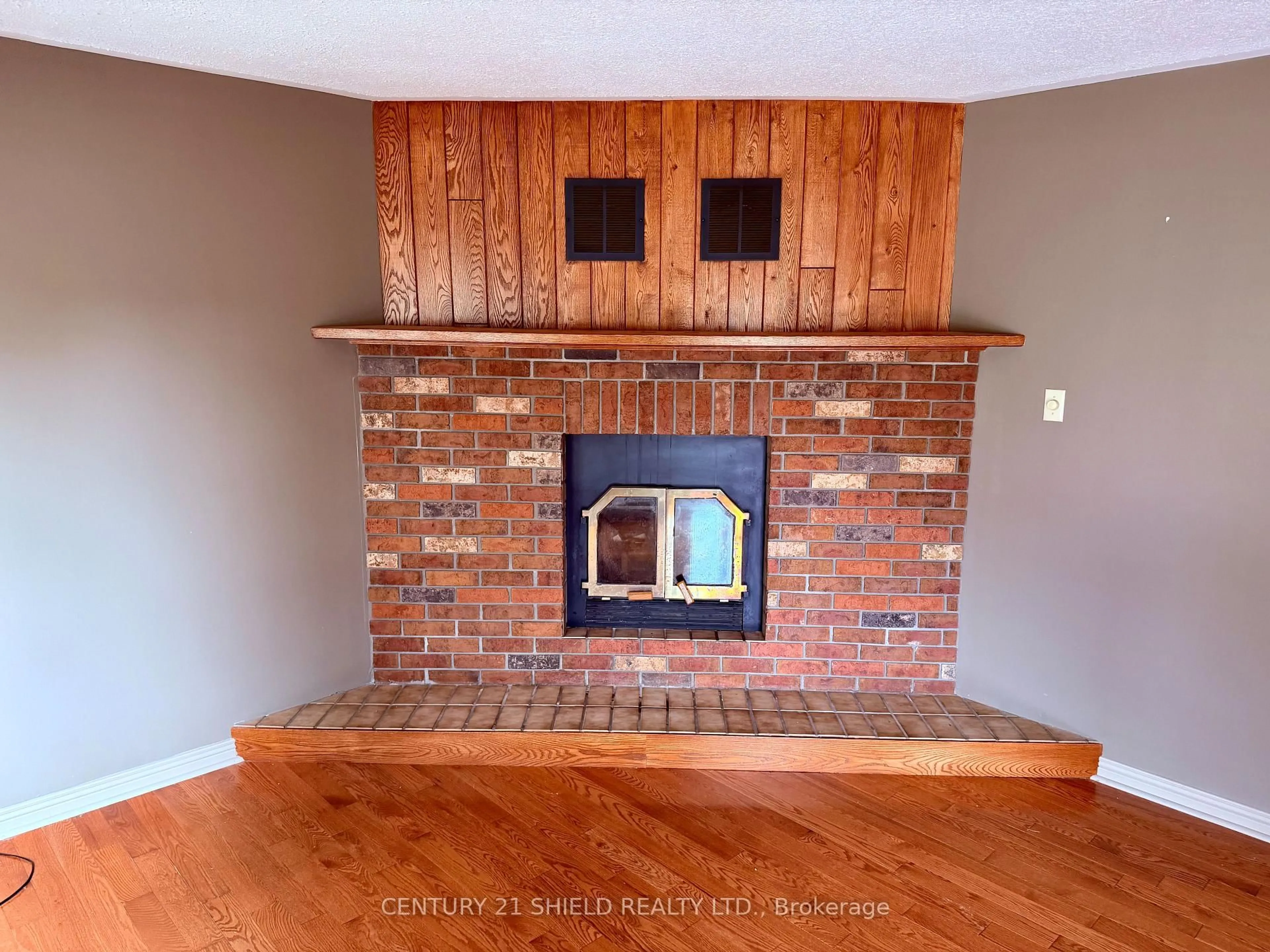 A pic of a room for 241 Sarah St, Carleton Place Ontario K7C 4C4