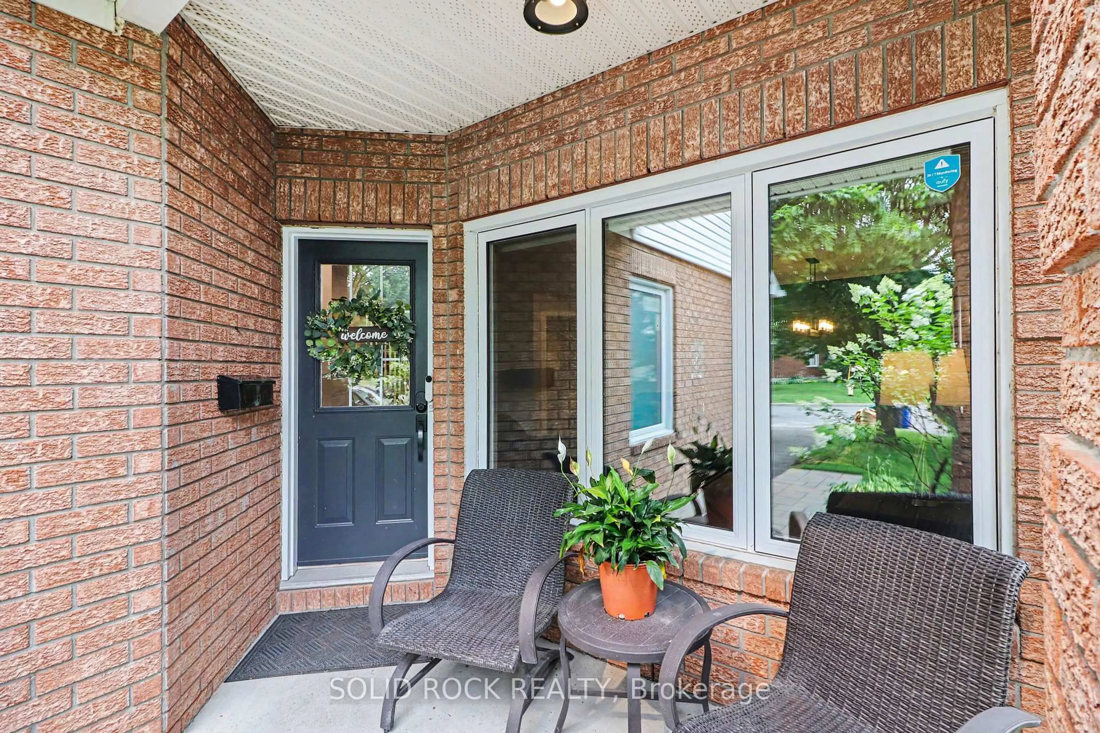 Unknown for 939 Como Cres, Orleans Ontario K4A 3Z7