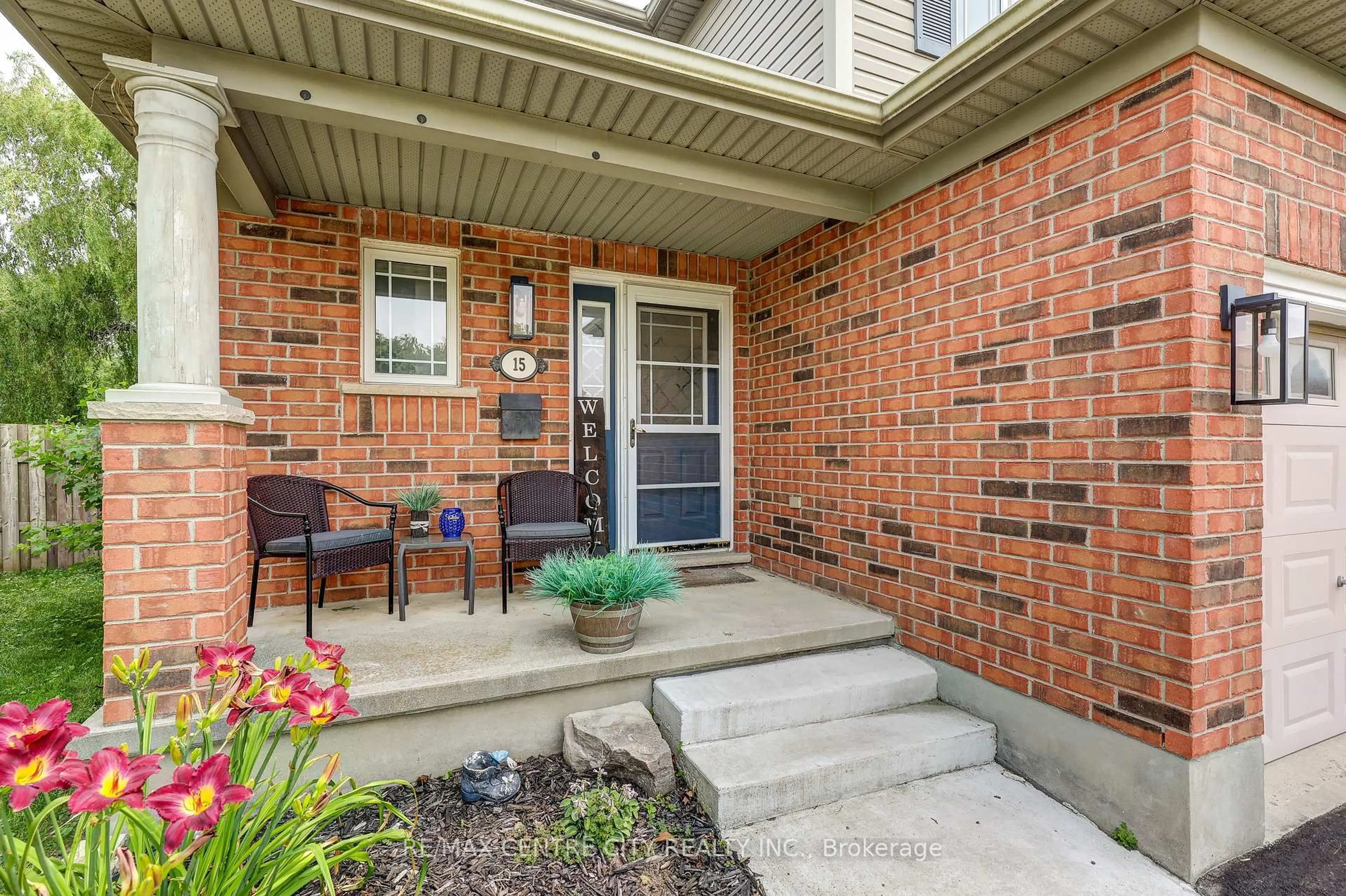 Unknown for 15 Schreyer Dr, St. Thomas Ontario N5R 6E8
