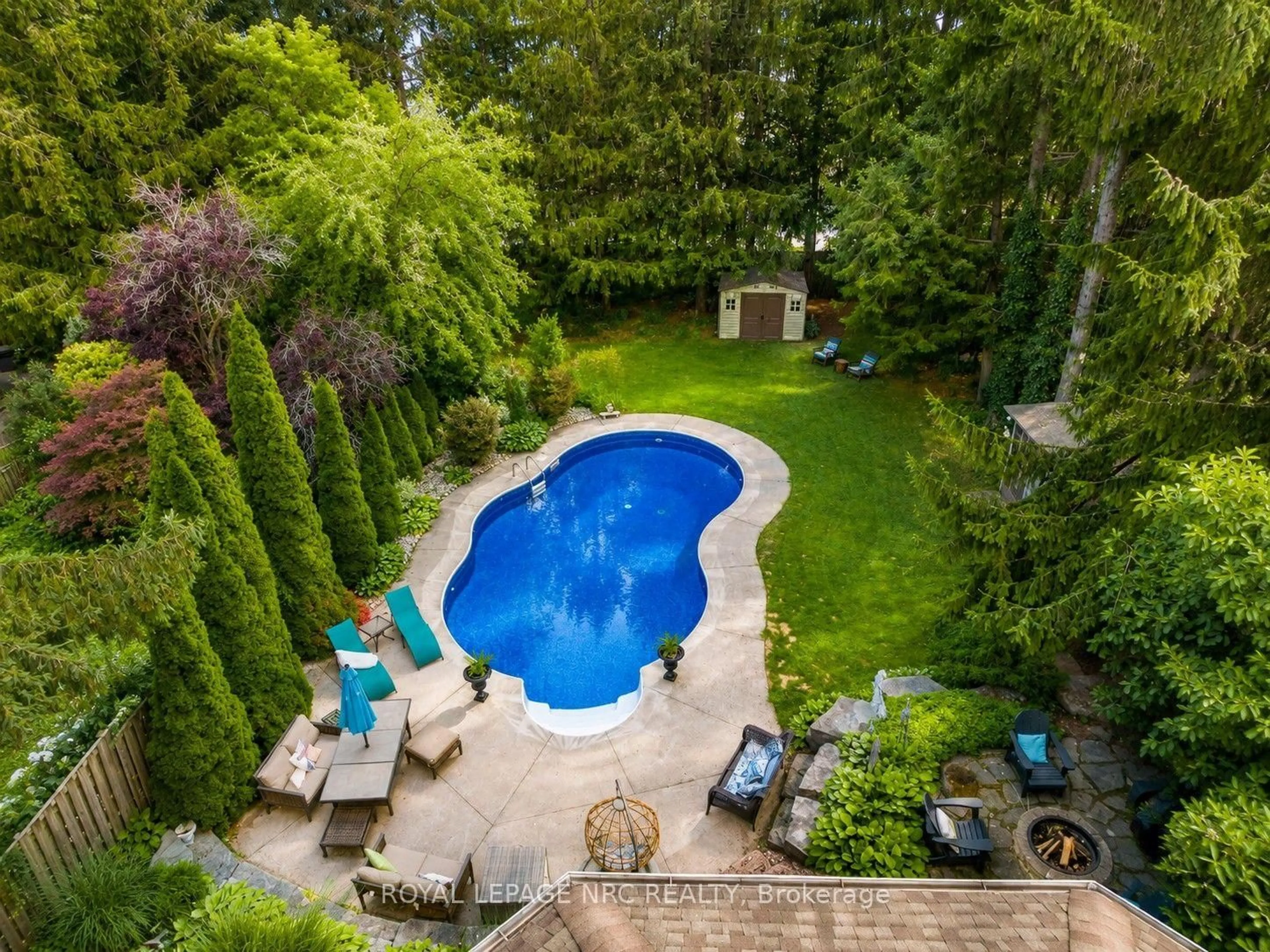 Pool for 3 Greenvale Crt, Pelham Ontario L3E 0C5