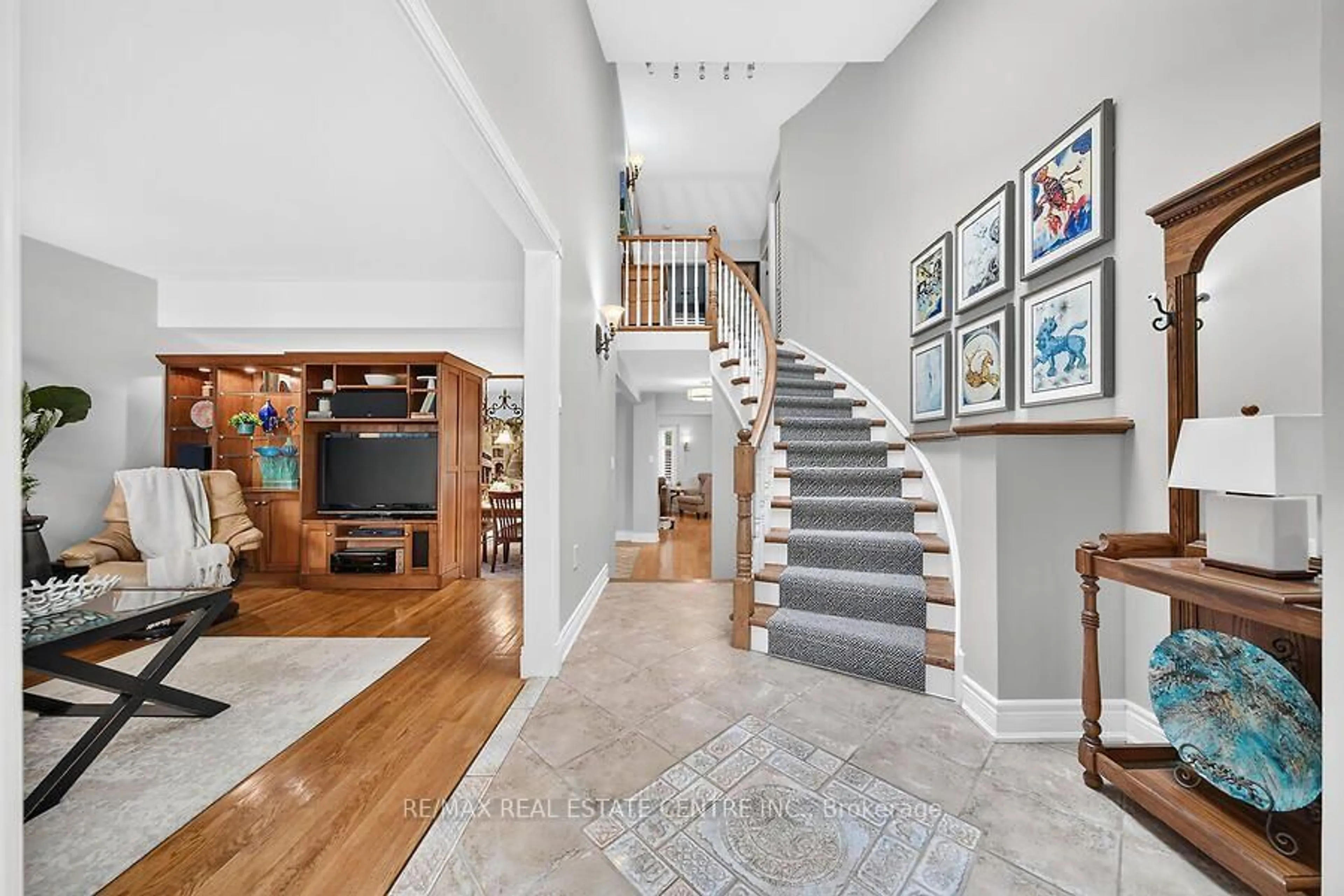 Unknown for 30 Carriagegate Dr, Hamilton Ontario L8V 5A7