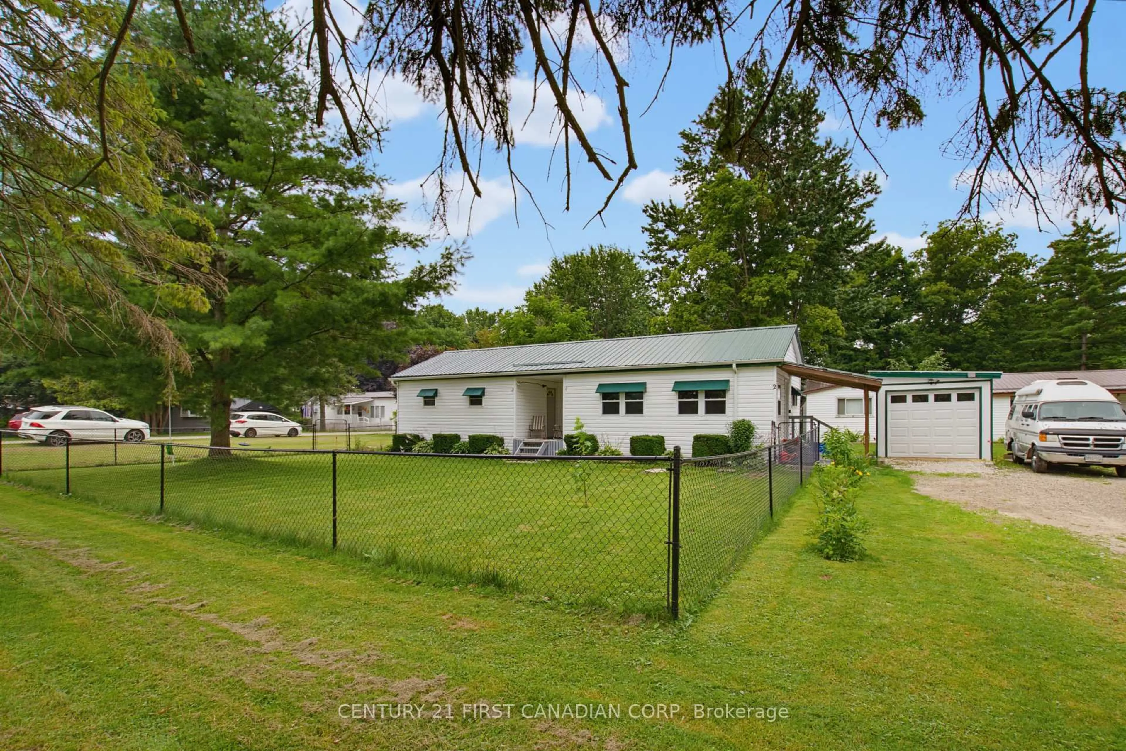 A pic from outside/outdoor area/front of a property/back of a property/a pic from drone, unknown for 9279 Hacienda Rd #2, Malahide Ontario N5H 2R1