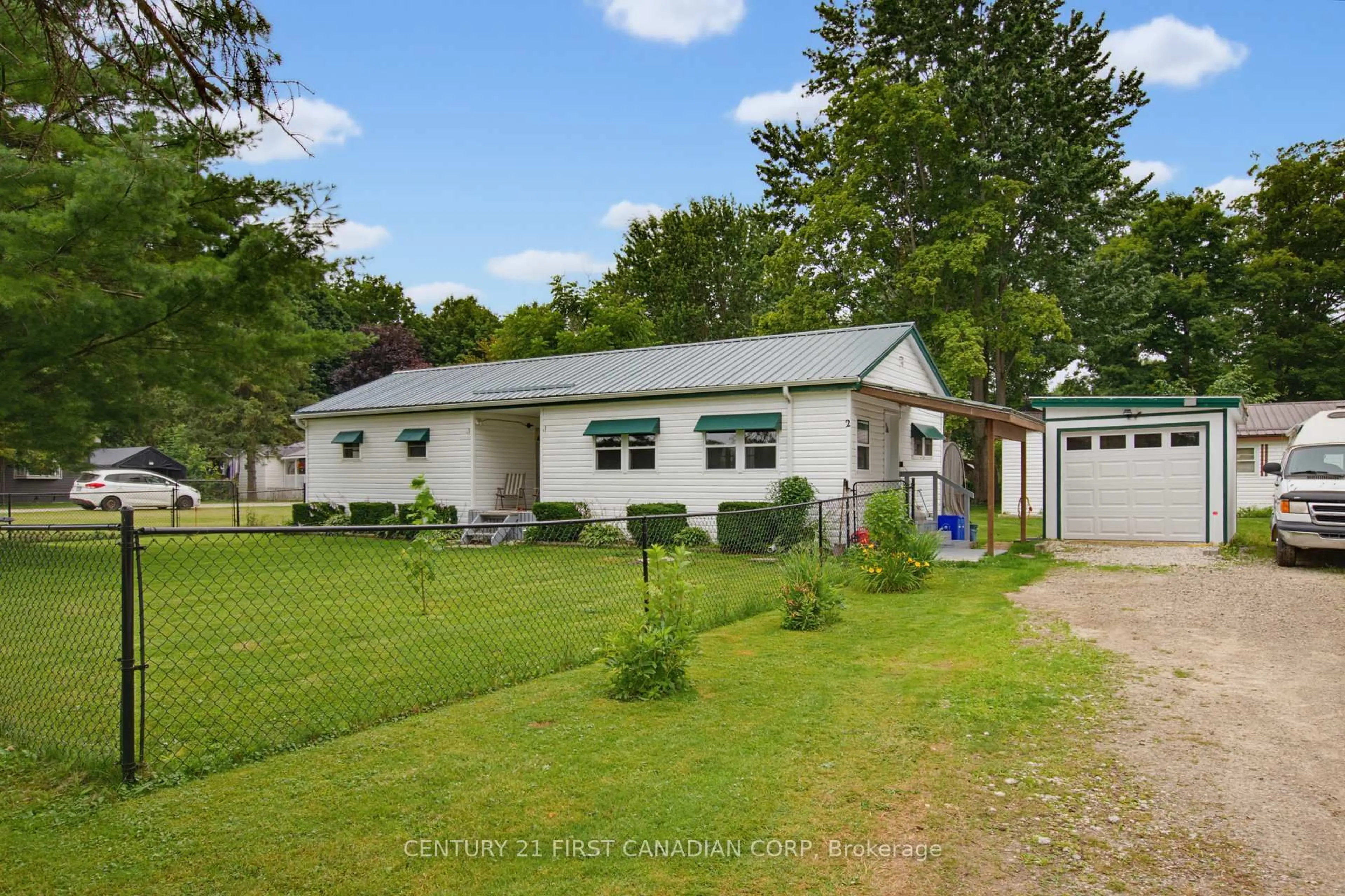 A pic from outside/outdoor area/front of a property/back of a property/a pic from drone, unknown for 9279 Hacienda Rd #2, Malahide Ontario N5H 2R1