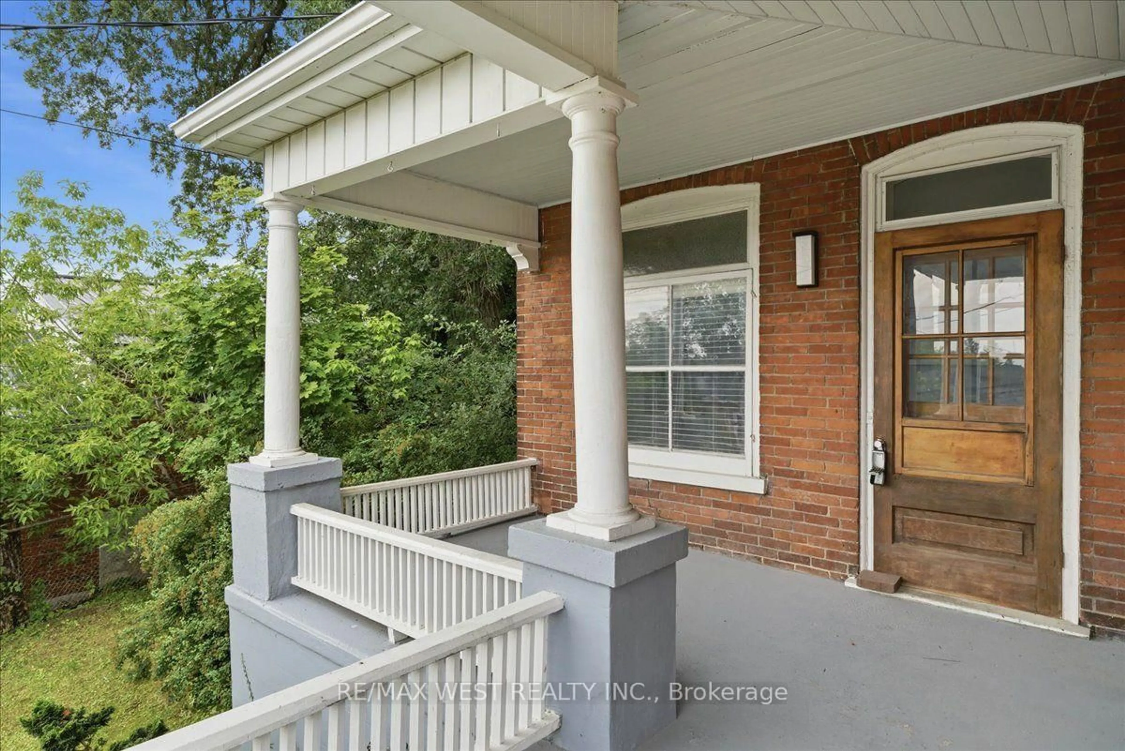 Unknown for 45 Catharine St, Belleville Ontario K8P 1L6