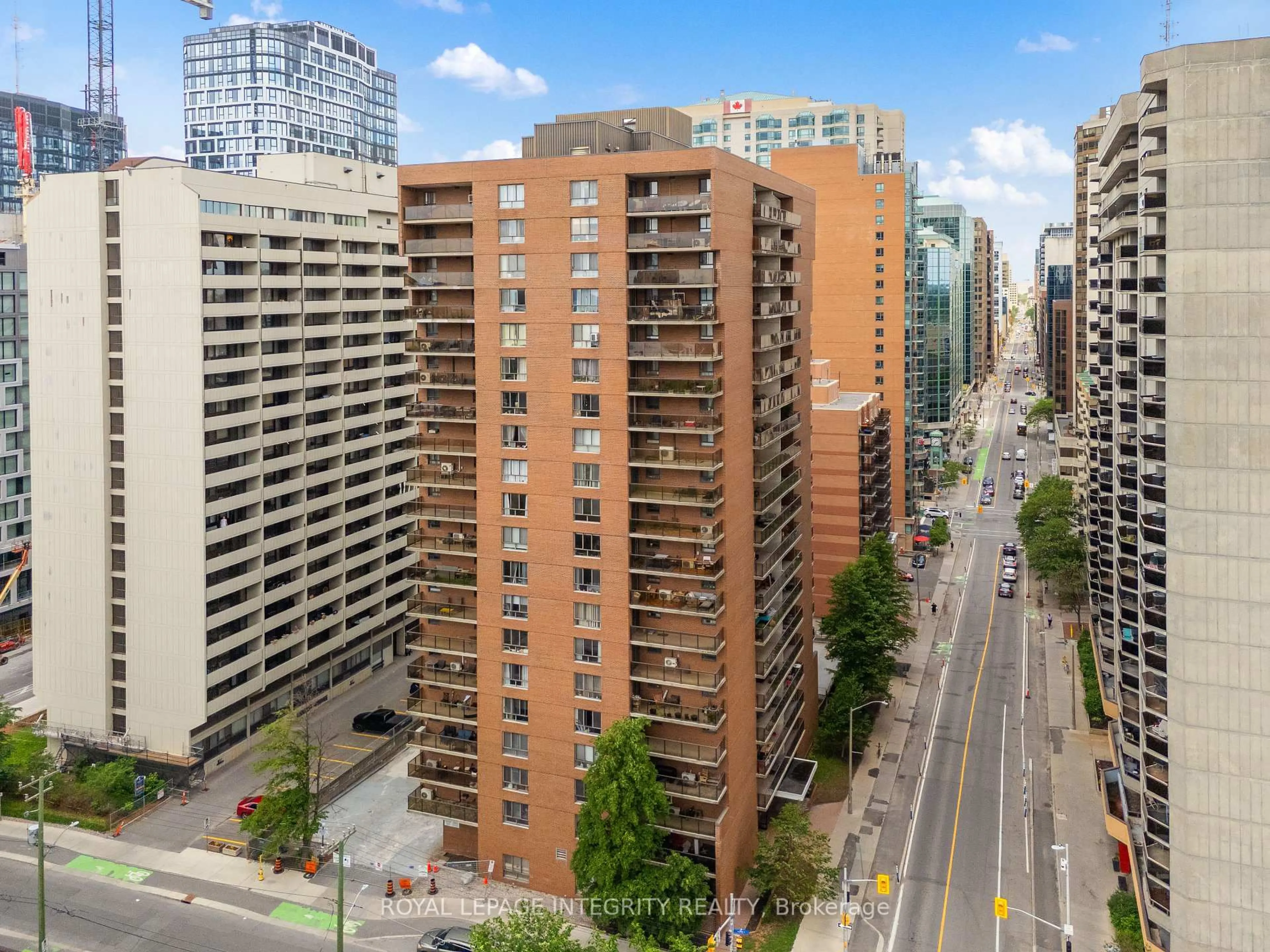 A pic from outside/outdoor area/front of a property/back of a property/a pic from drone, city buildings view from balcony for 475 Laurier Ave #2001, Ottawa Ontario K1R 7X1