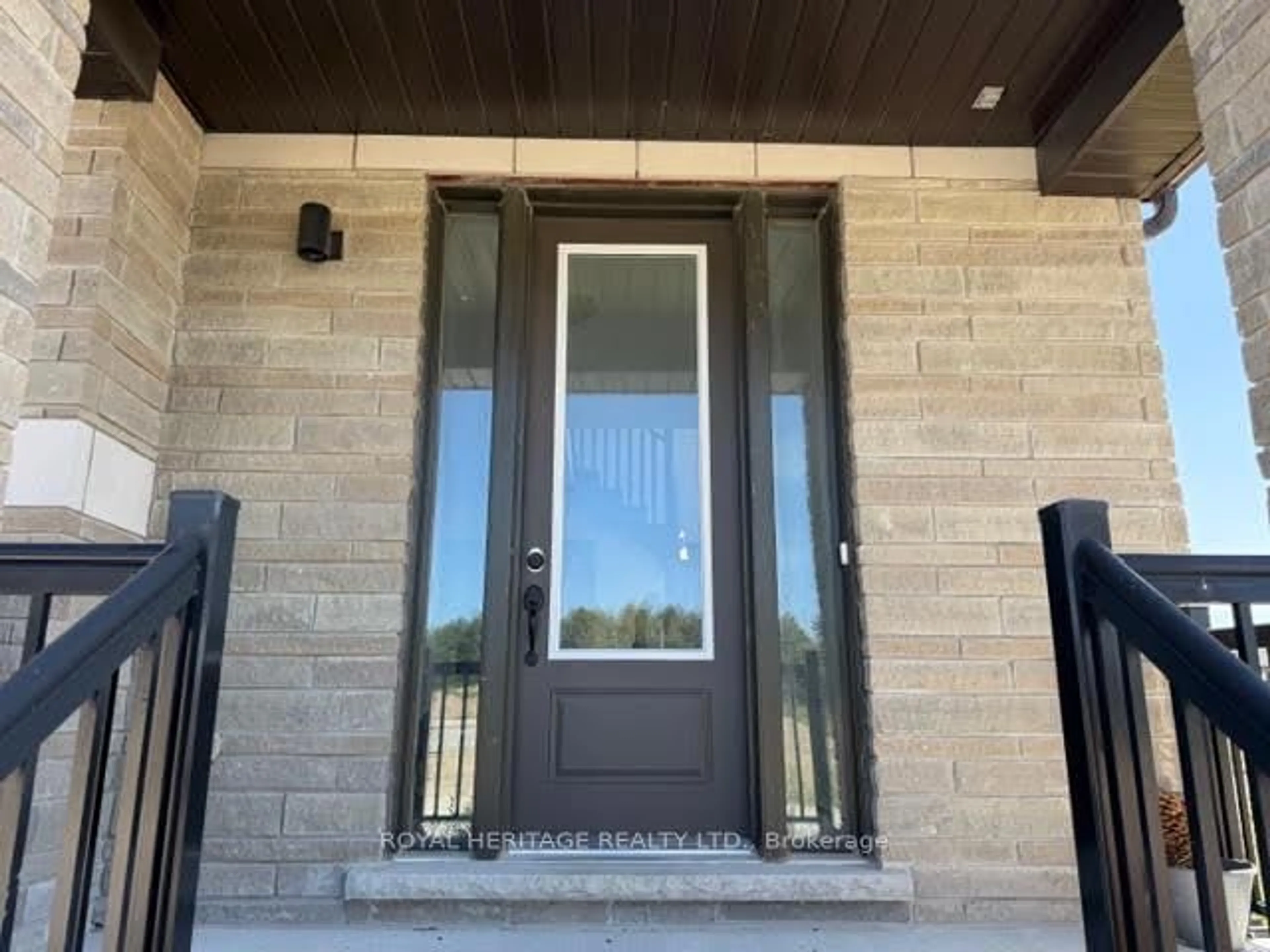 Indoor entryway for 289 Flavelle Way, Peterborough Ontario K9J 0G3