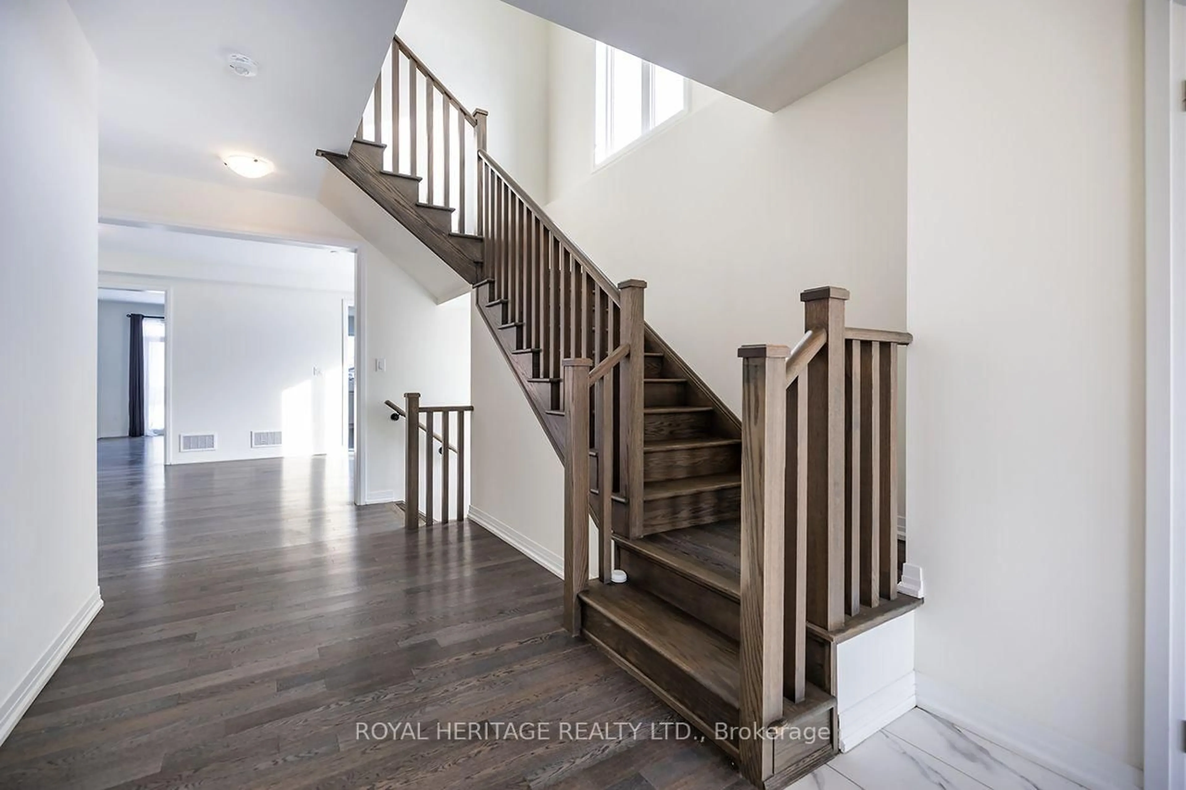 Stairs for 289 Flavelle Way, Peterborough Ontario K9J 0G3