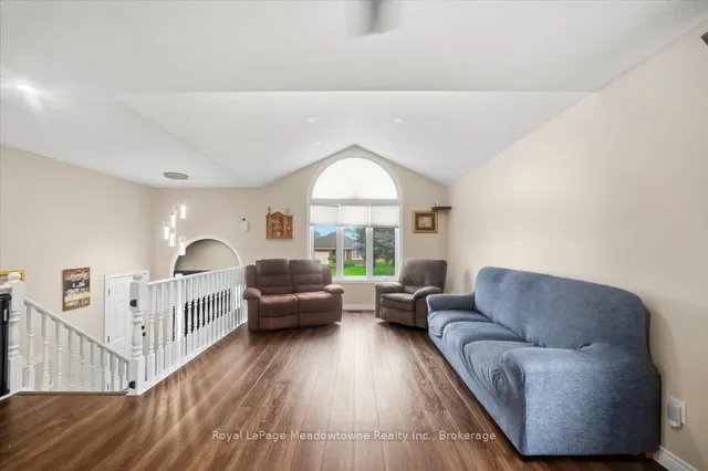 15 Sharpe St, Brant 5
