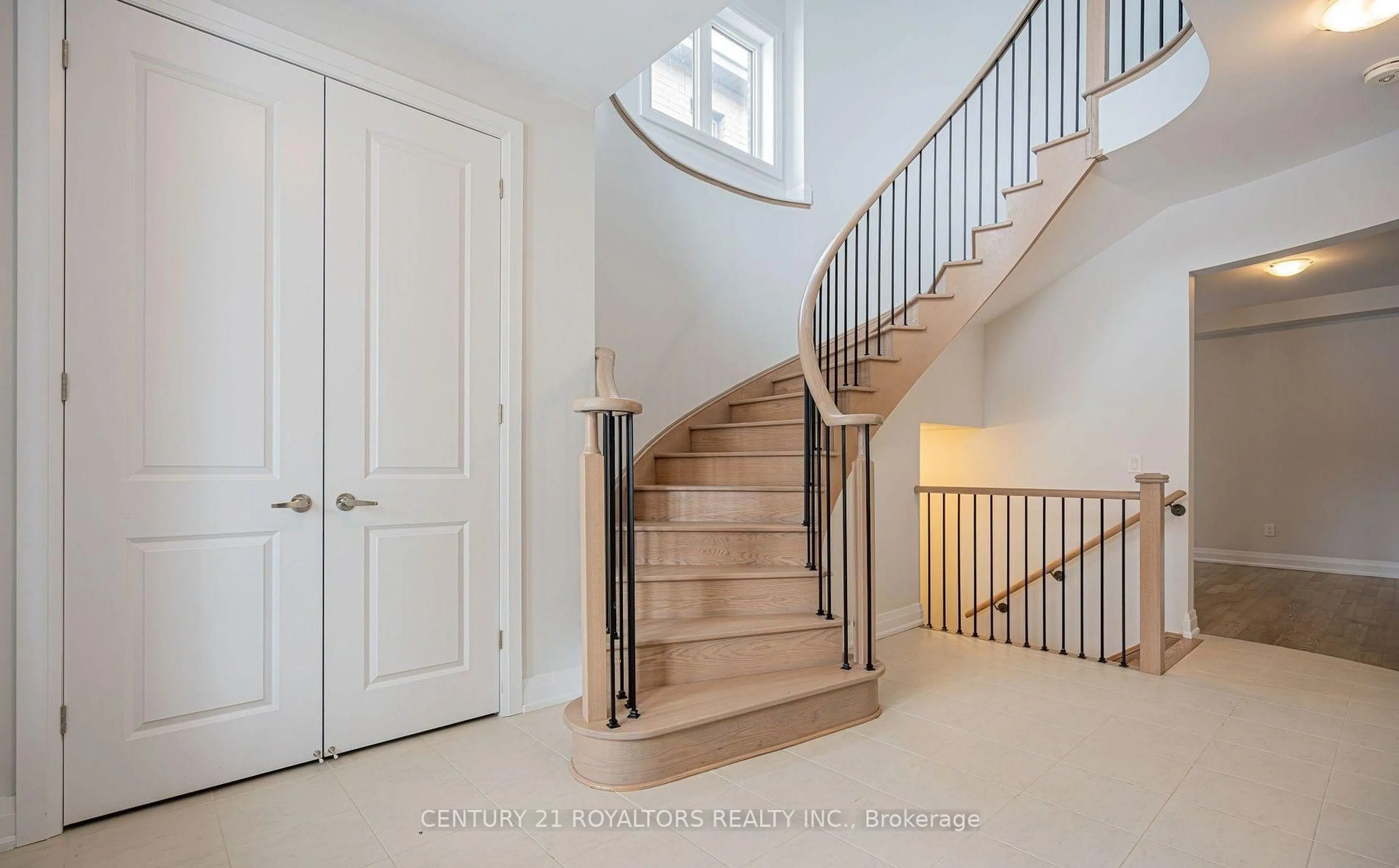 Stairs for 212 Harwood Ave, Woodstock Ontario N4T 0P9