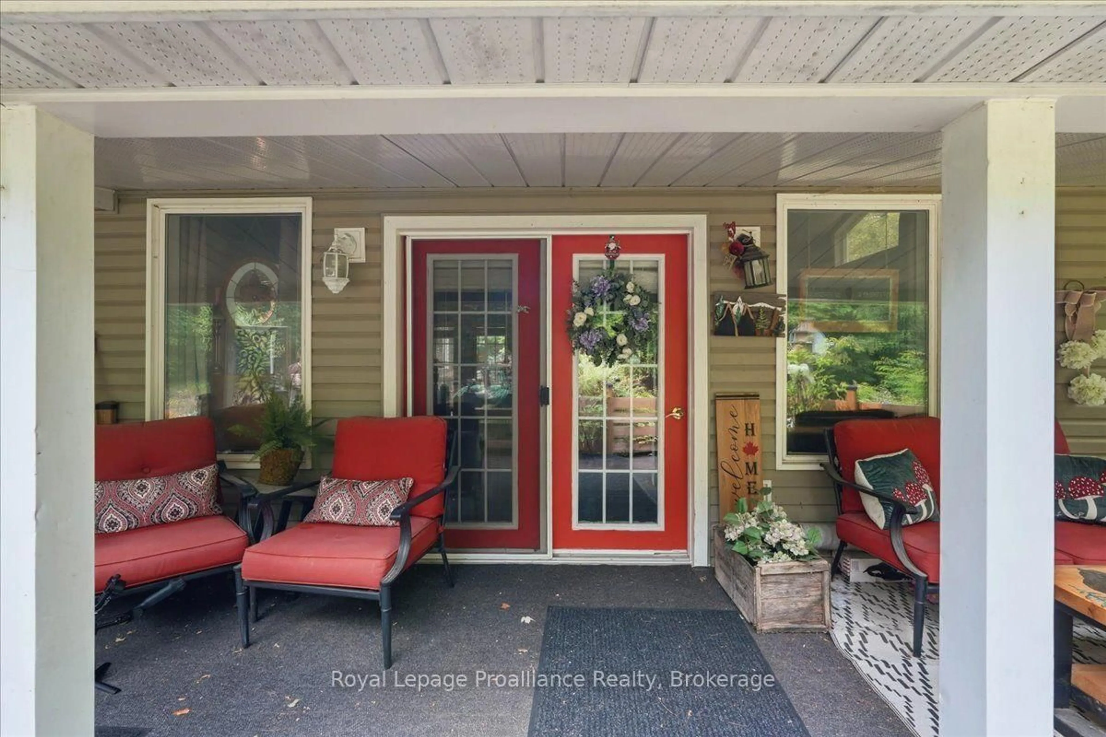 Indoor entryway for 54 Cedar Hill Rd, Trent Hills Ontario K0L 1L0