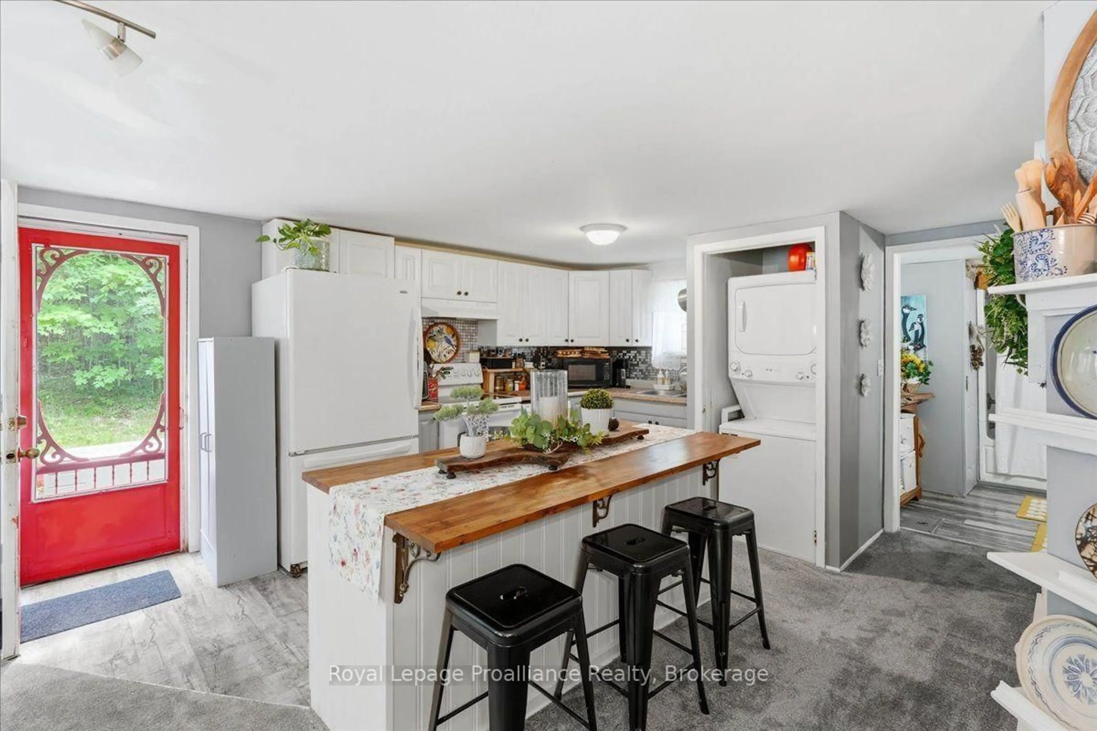 Open concept kitchen, ceramic/tile floor for 54 Cedar Hill Rd, Trent Hills Ontario K0L 1L0