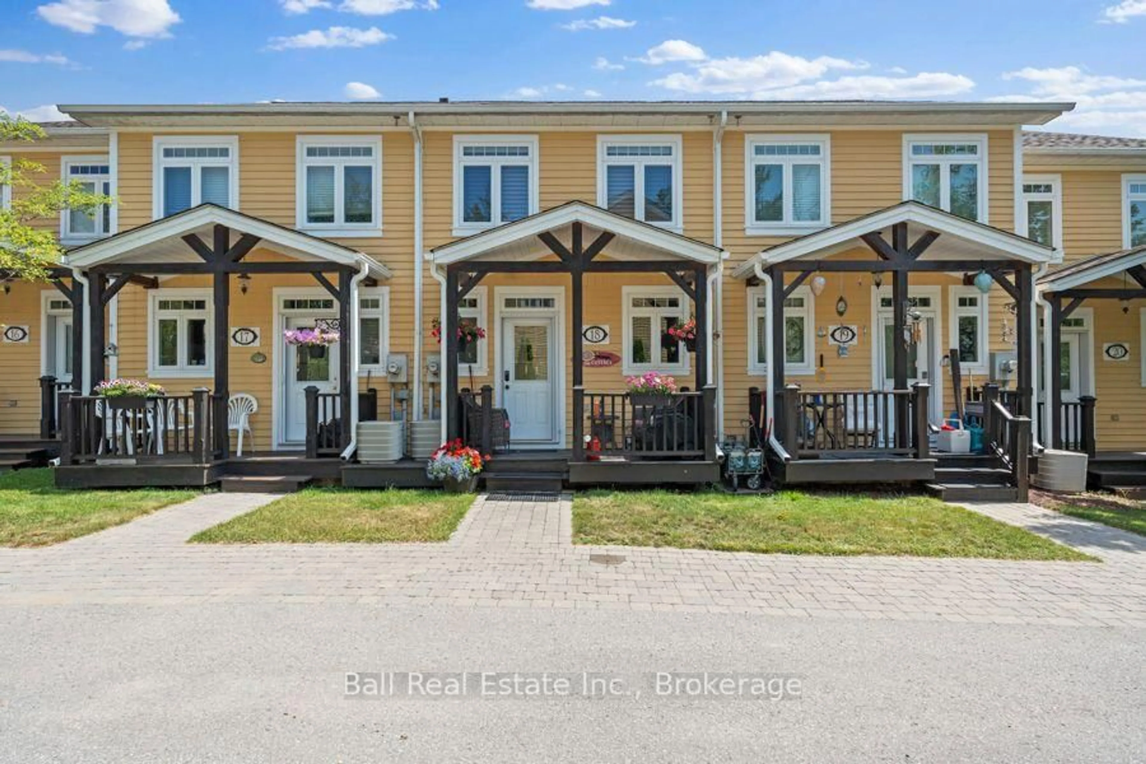Patio, street for 1579 Anstruther Lake Rd #18, North Kawartha Ontario K0L 1A0