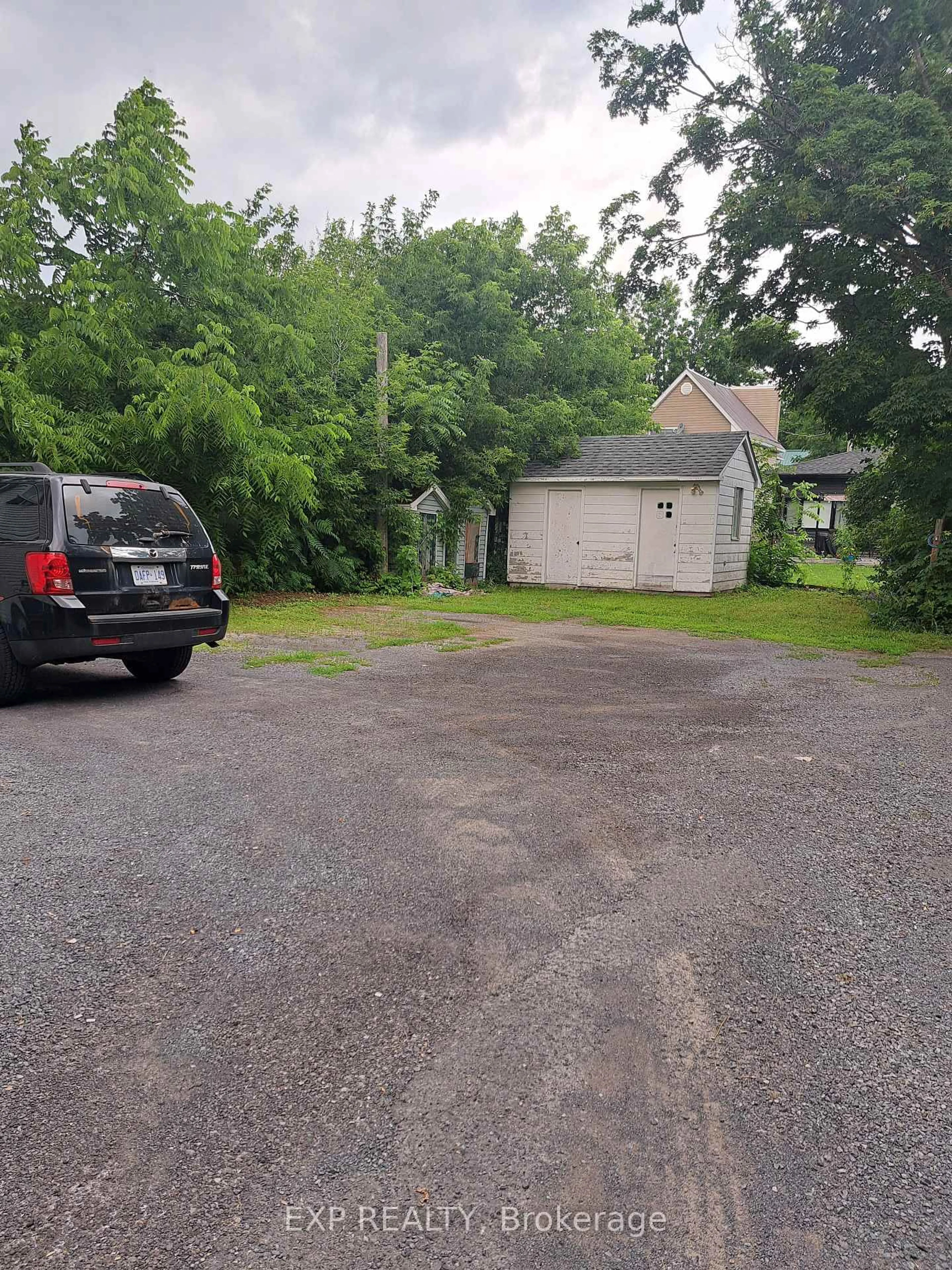 A pic from outside/outdoor area/front of a property/back of a property/a pic from drone, street for 19 Kenyon St, North Glengarry Ontario K0C 1A0