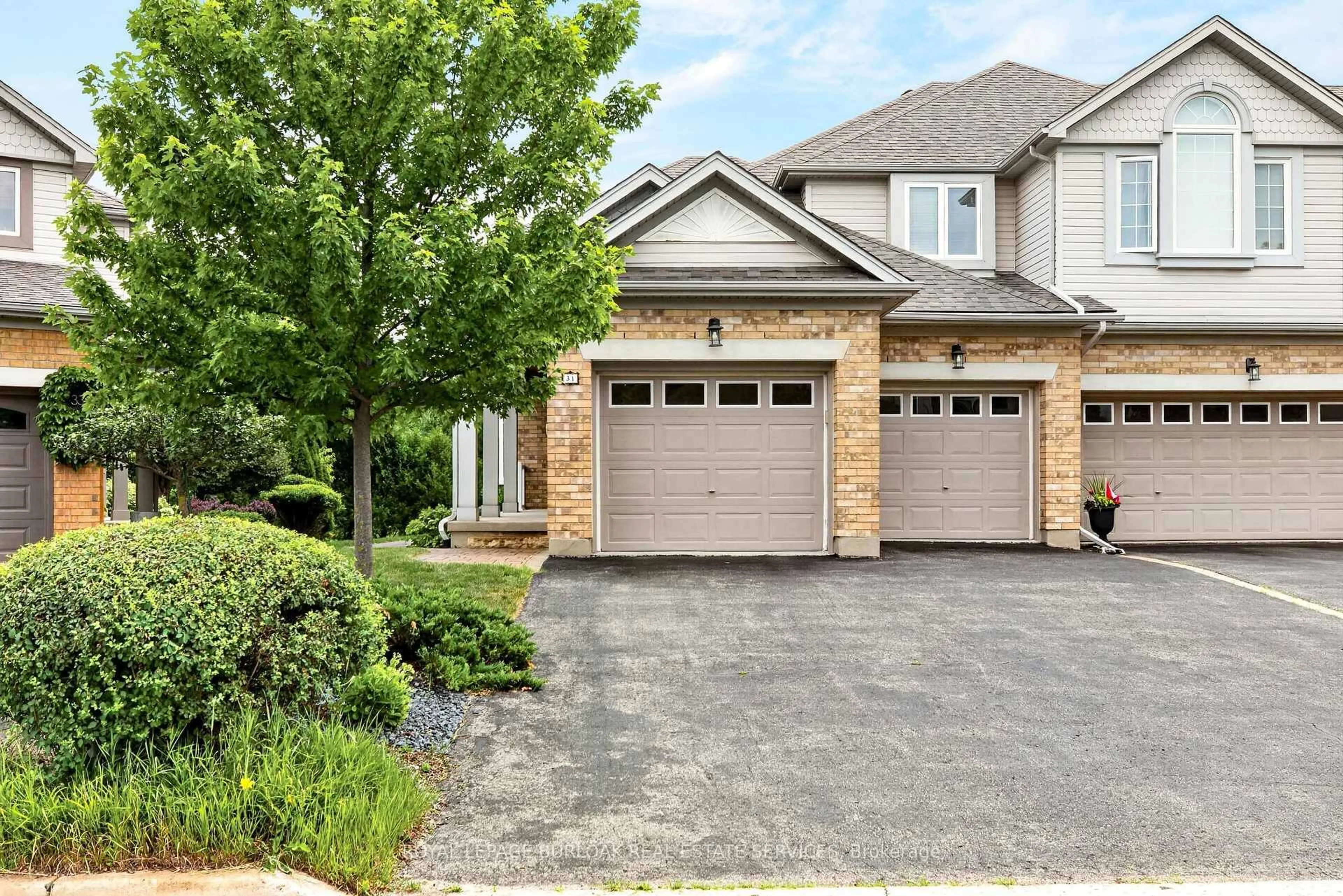 Home with brick exterior material, street for 31 Spencer Cres, Guelph Ontario N1L 1M2