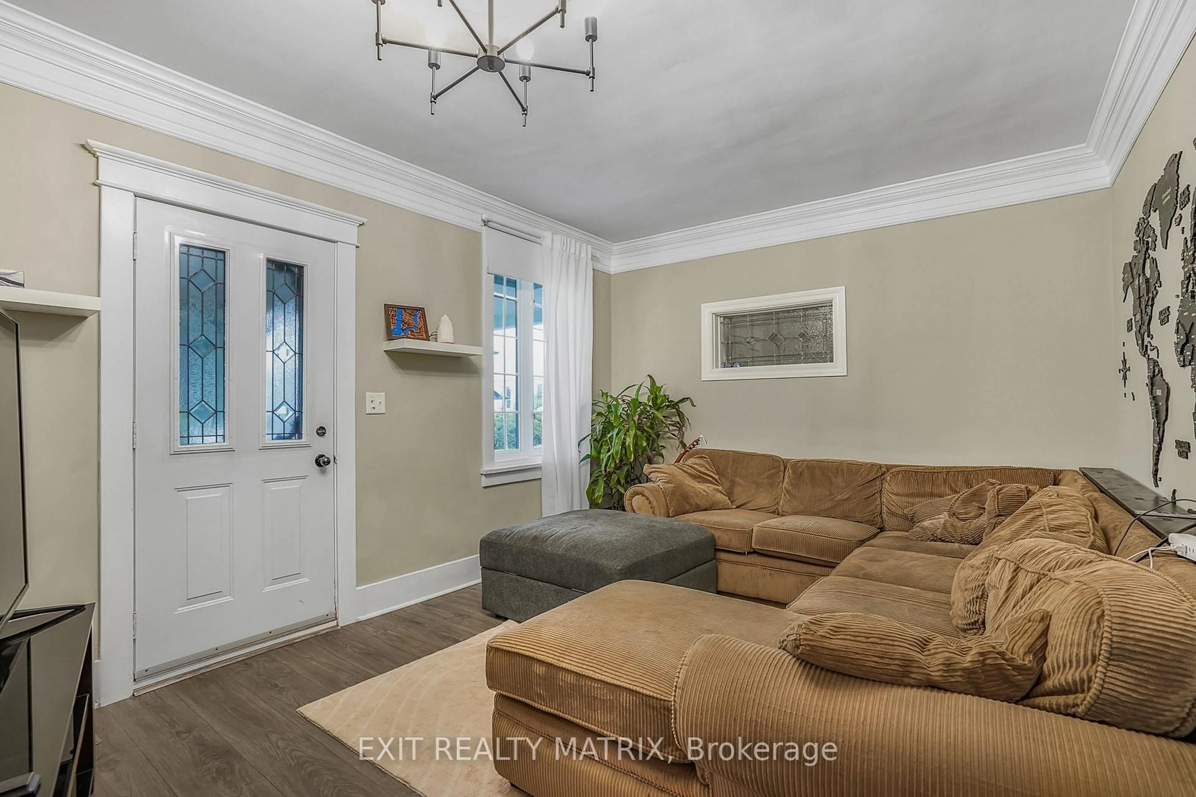 Living room with furniture, unknown for 160 Nelson St, Hawkesbury Ontario K6A 1L8