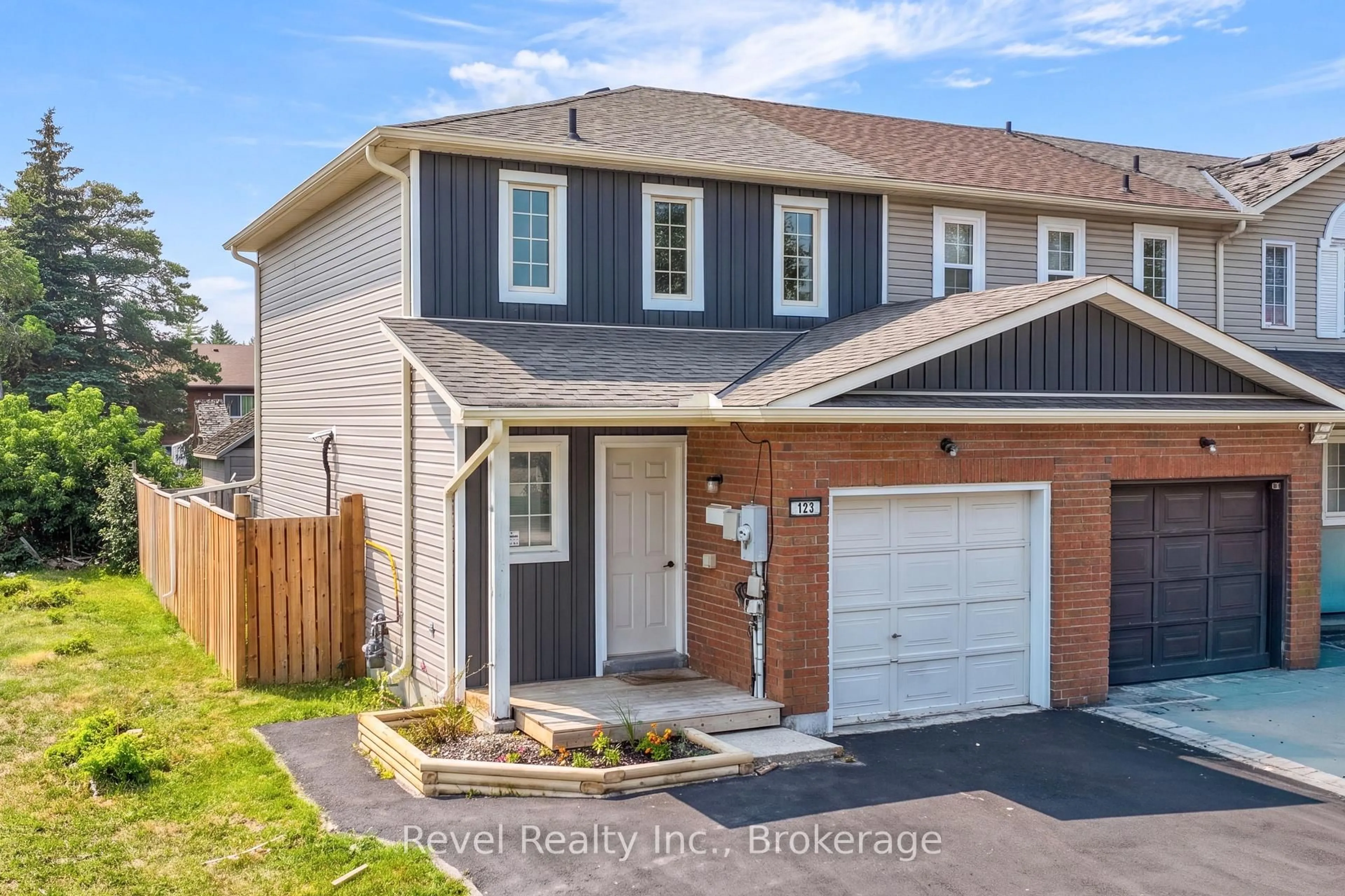 Home with brick exterior material, street for 123 Albert St, Kawartha Lakes Ontario K9V 6G1