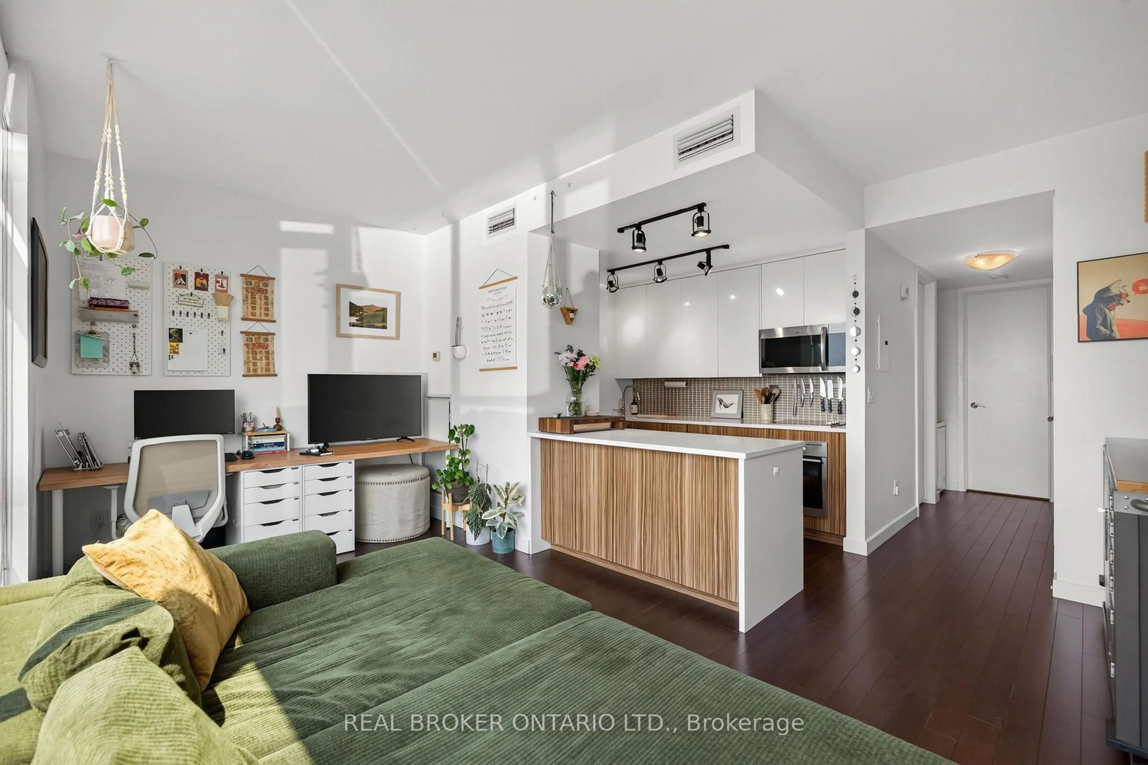 Open concept kitchen, unknown for 201 Parkdale Ave #1506, Ottawa Ontario K1Y 1E8