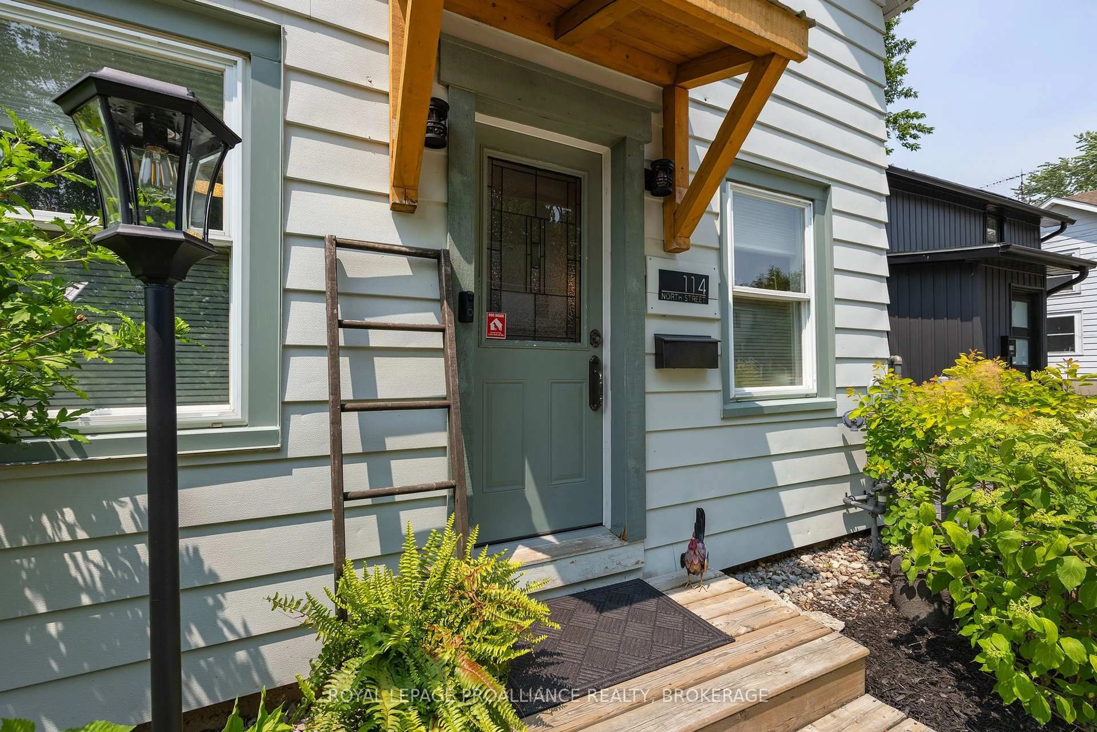 Home with vinyl exterior material, street for 114 North St, Gananoque Ontario K7G 1L6