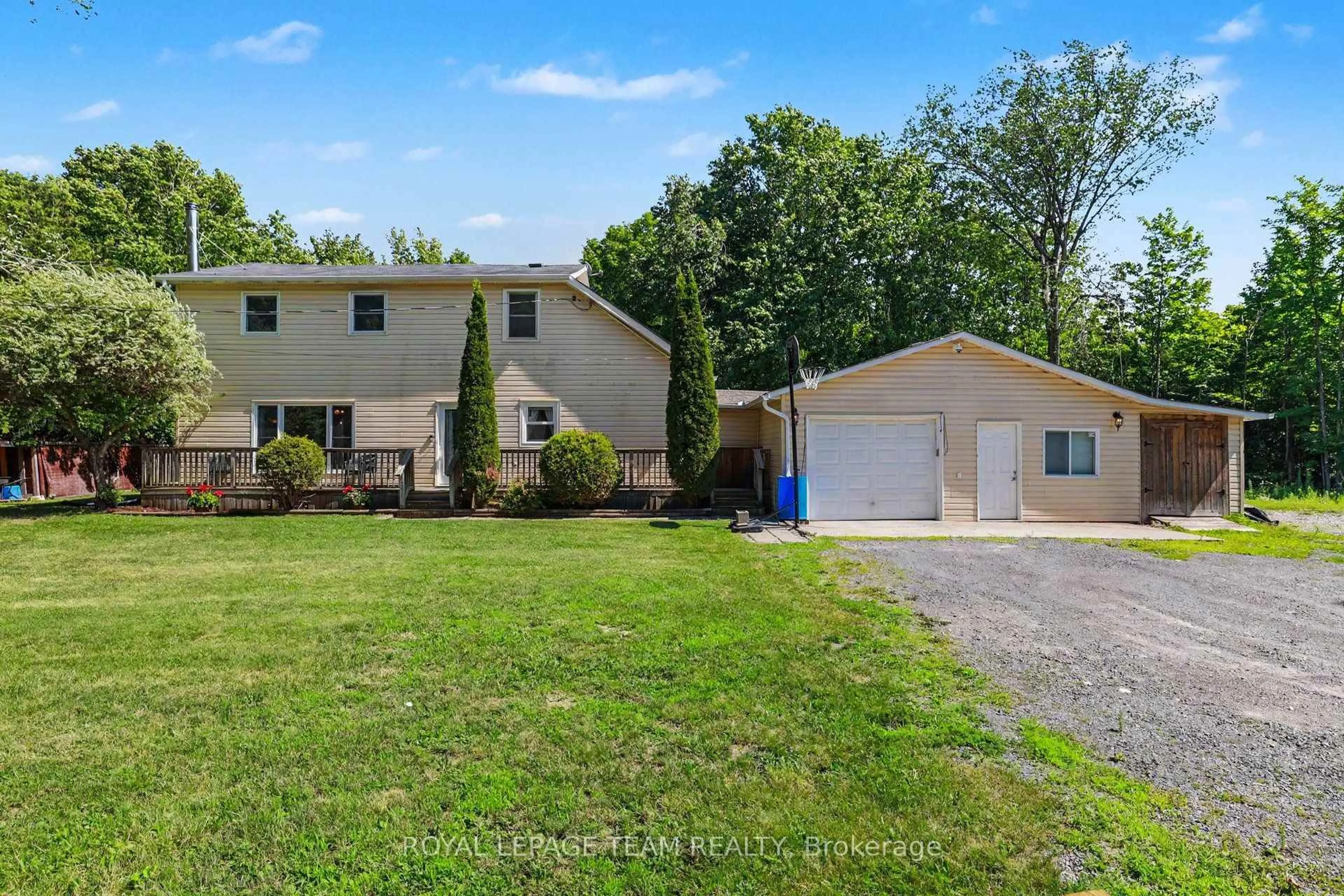 A pic from outside/outdoor area/front of a property/back of a property/a pic from drone, unknown for 177 Lake Park Rd, Carleton Place Ontario K7C 0C4