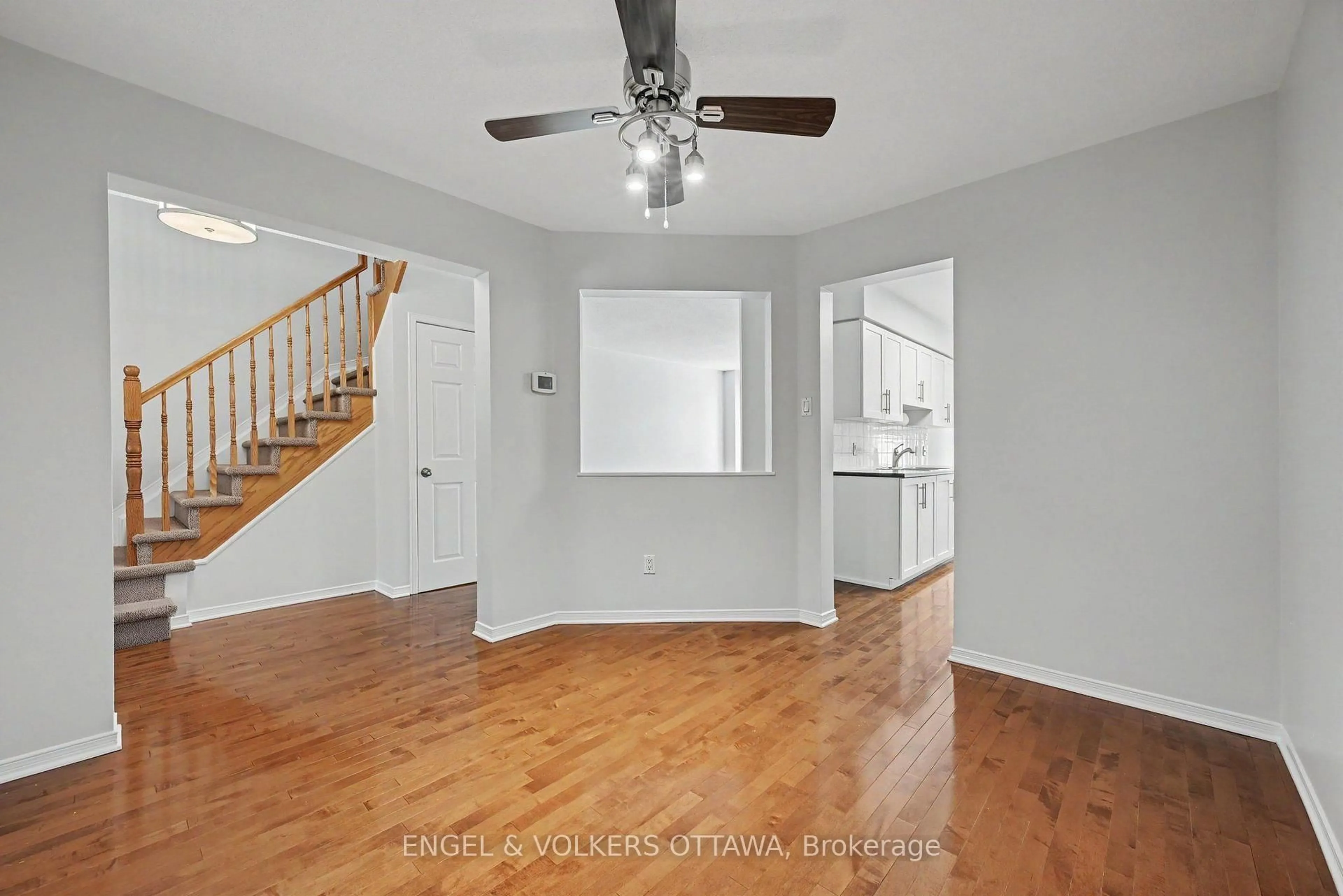A pic of a room for 101 Margrave Ave, Ottawa Ontario K1T 3Y1