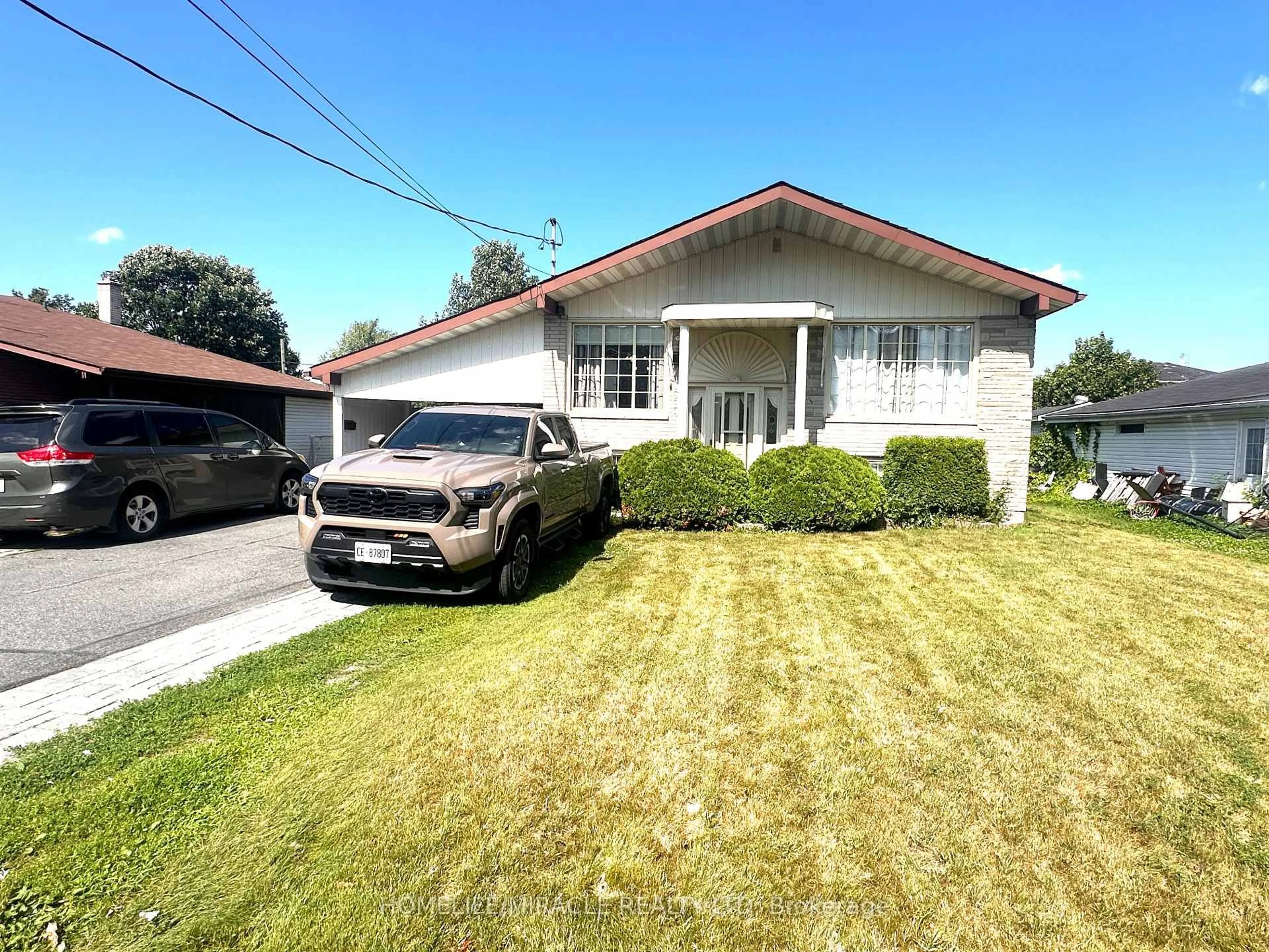 Unknown for 1609 Birmingham St, Cornwall Ontario K6H 3N1
