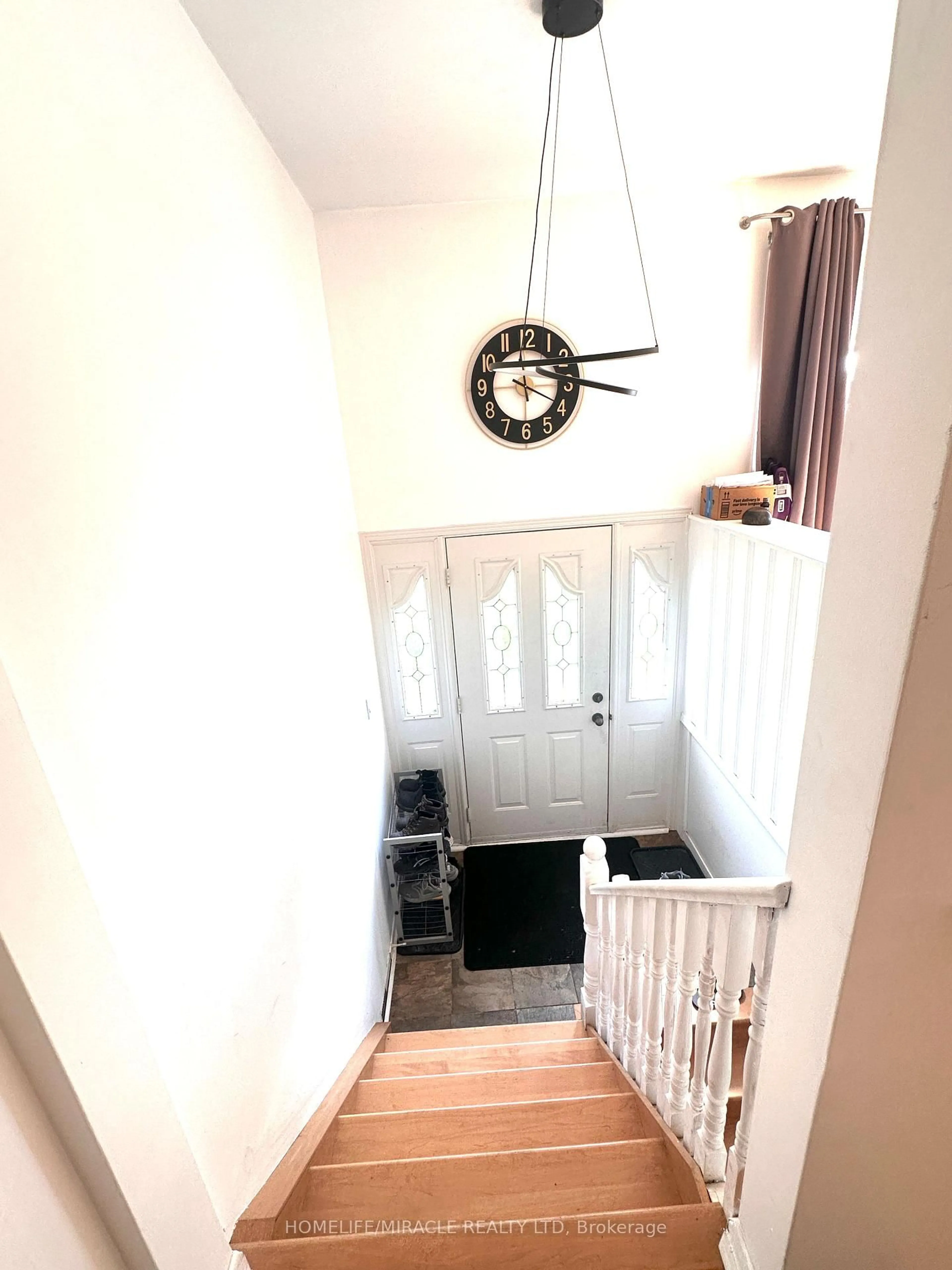 Unknown for 1609 Birmingham St, Cornwall Ontario K6H 3N1