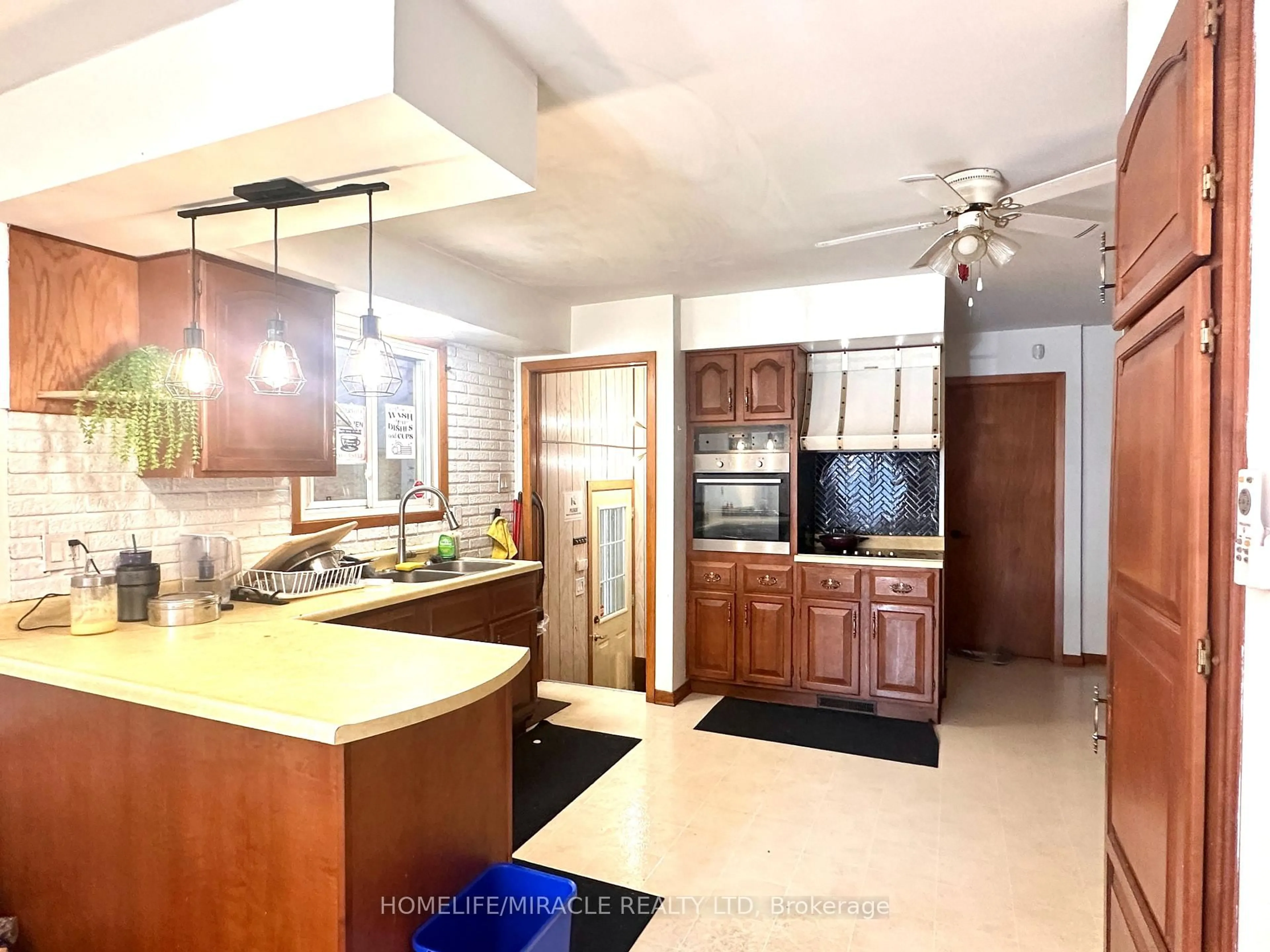 Open concept kitchen, ceramic/tile floor for 1609 Birmingham St, Cornwall Ontario K6H 3N1