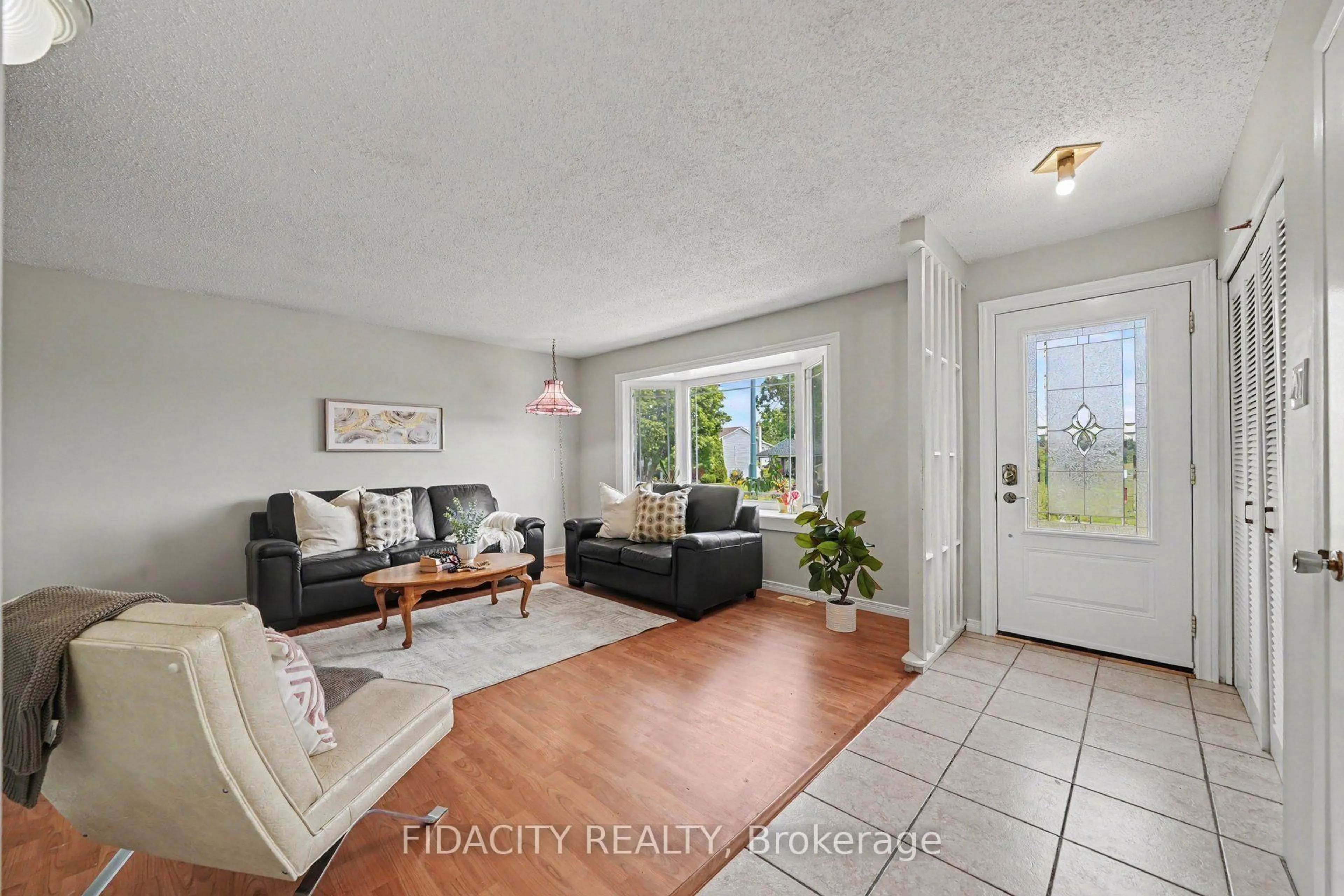 Living room with furniture, unknown for 18 Ross St, Smiths Falls Ontario K7A 4V6