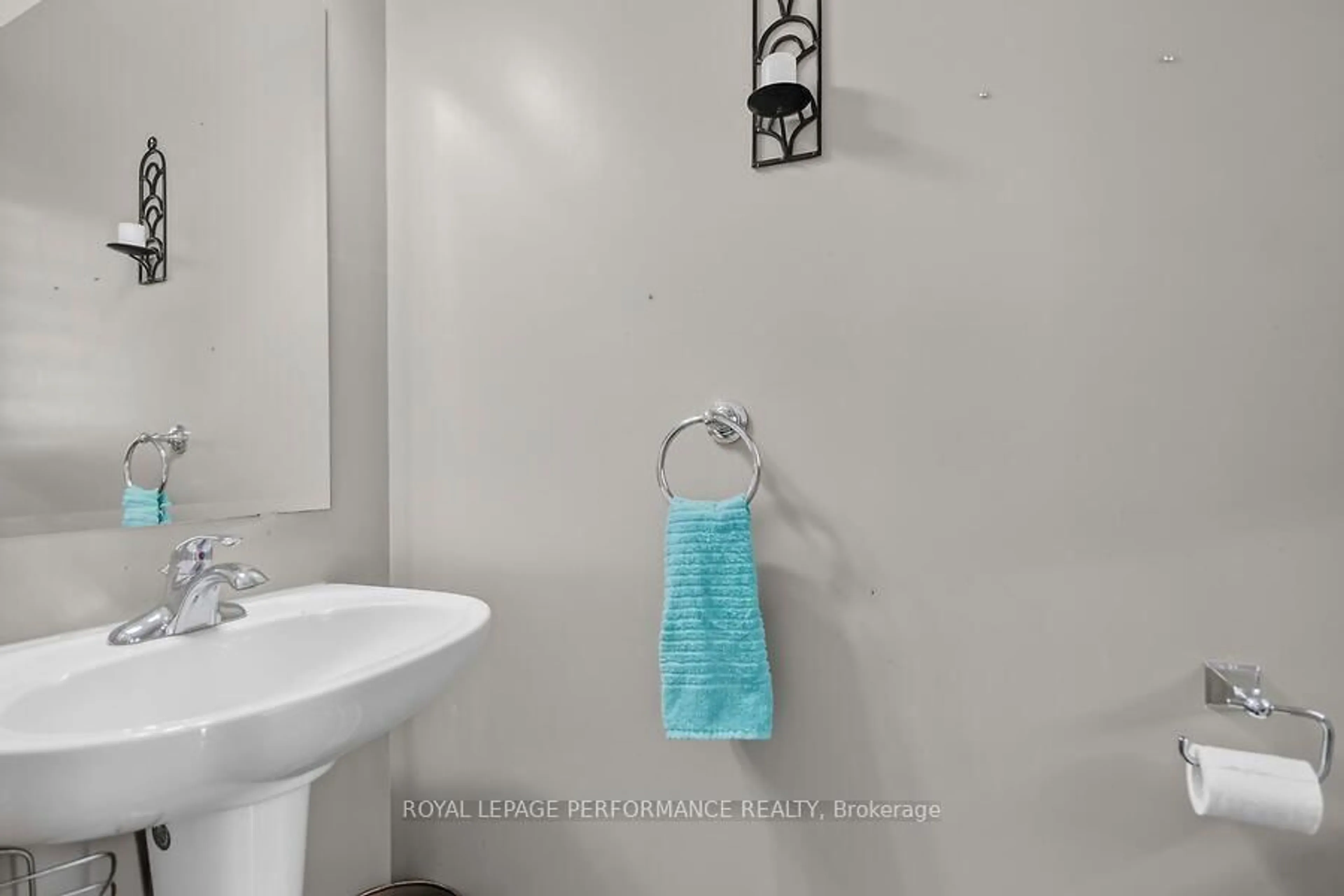 trreb/IMG-X13577794_7949b7e8-b835-40b6-ad43-df49d5533644-l.jpg