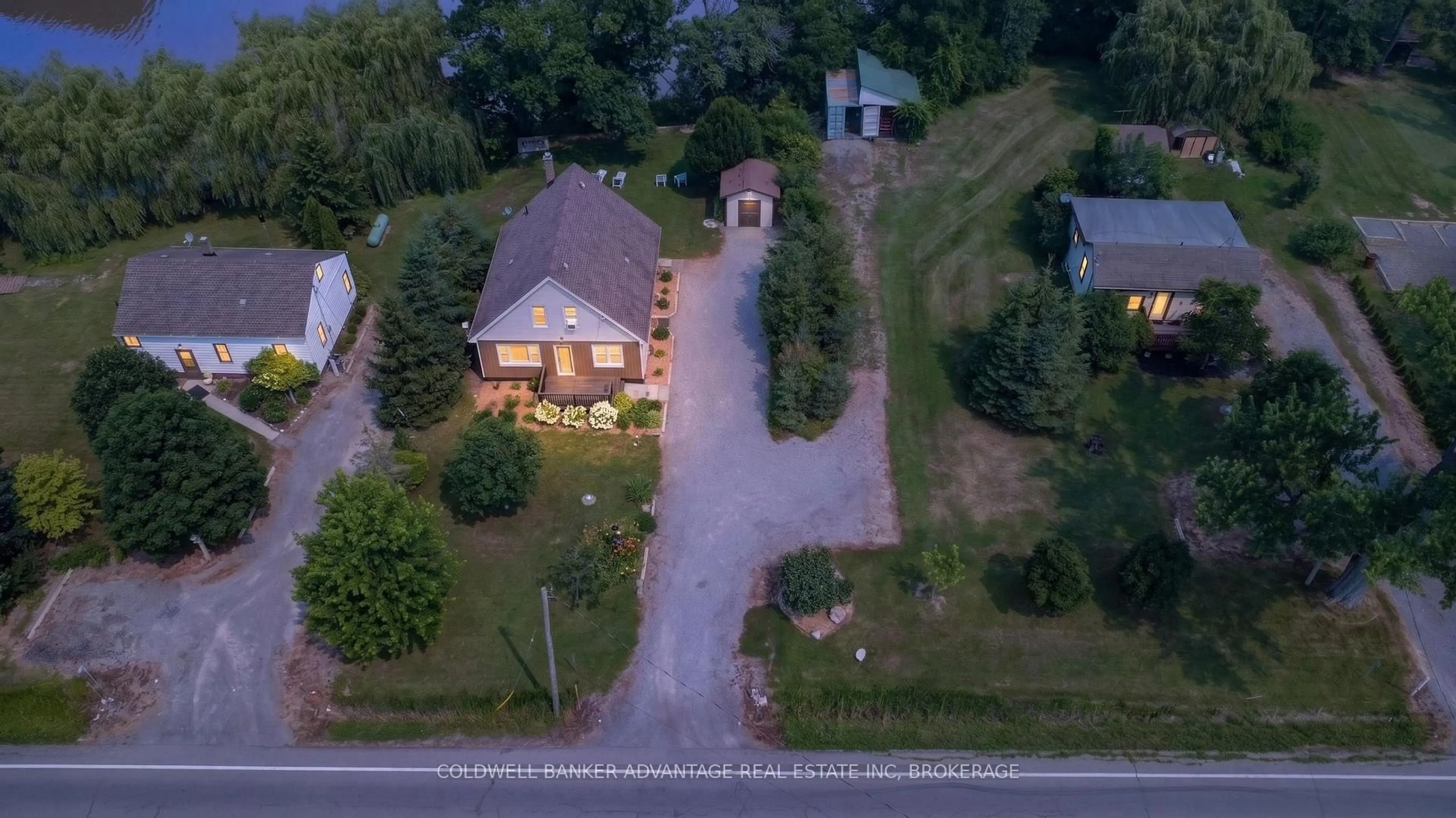 A pic from outside/outdoor area/front of a property/back of a property/a pic from drone, street for 81360 REGIONAL ROAD 27 Rd, Wainfleet Ontario L0S 1V0