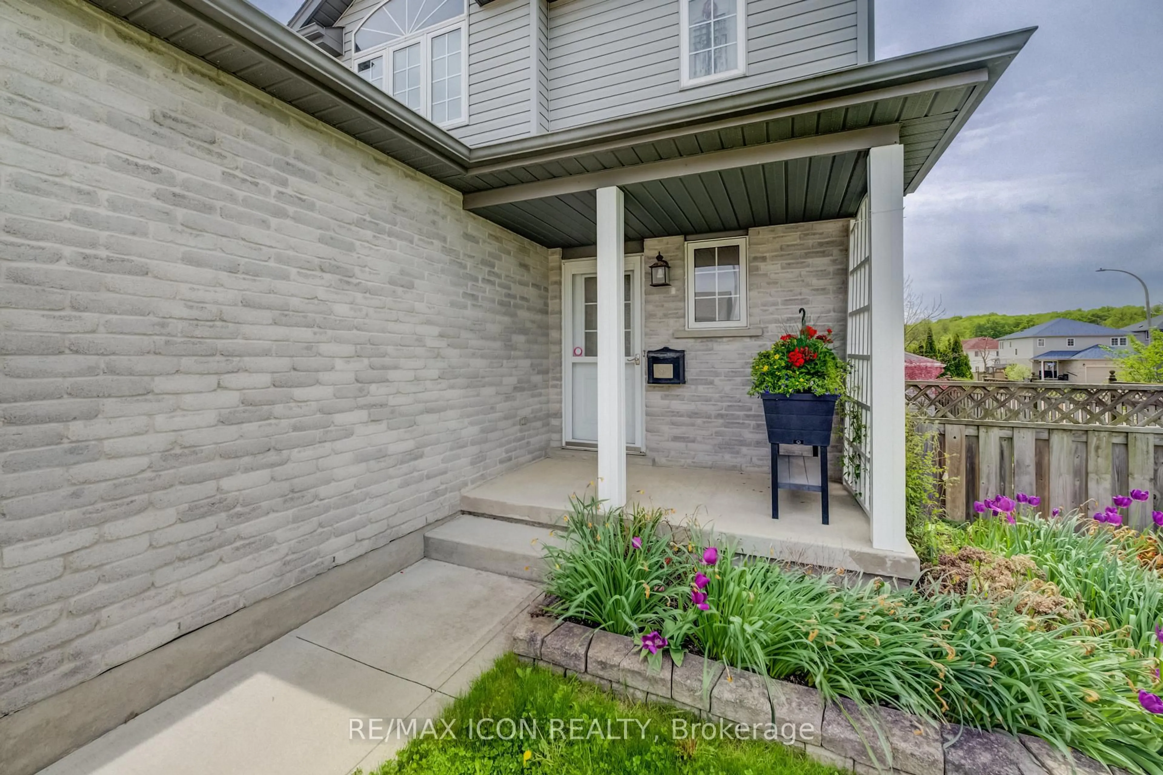 Unknown for 124 Prosperity Dr, Kitchener Ontario N2E 4E8